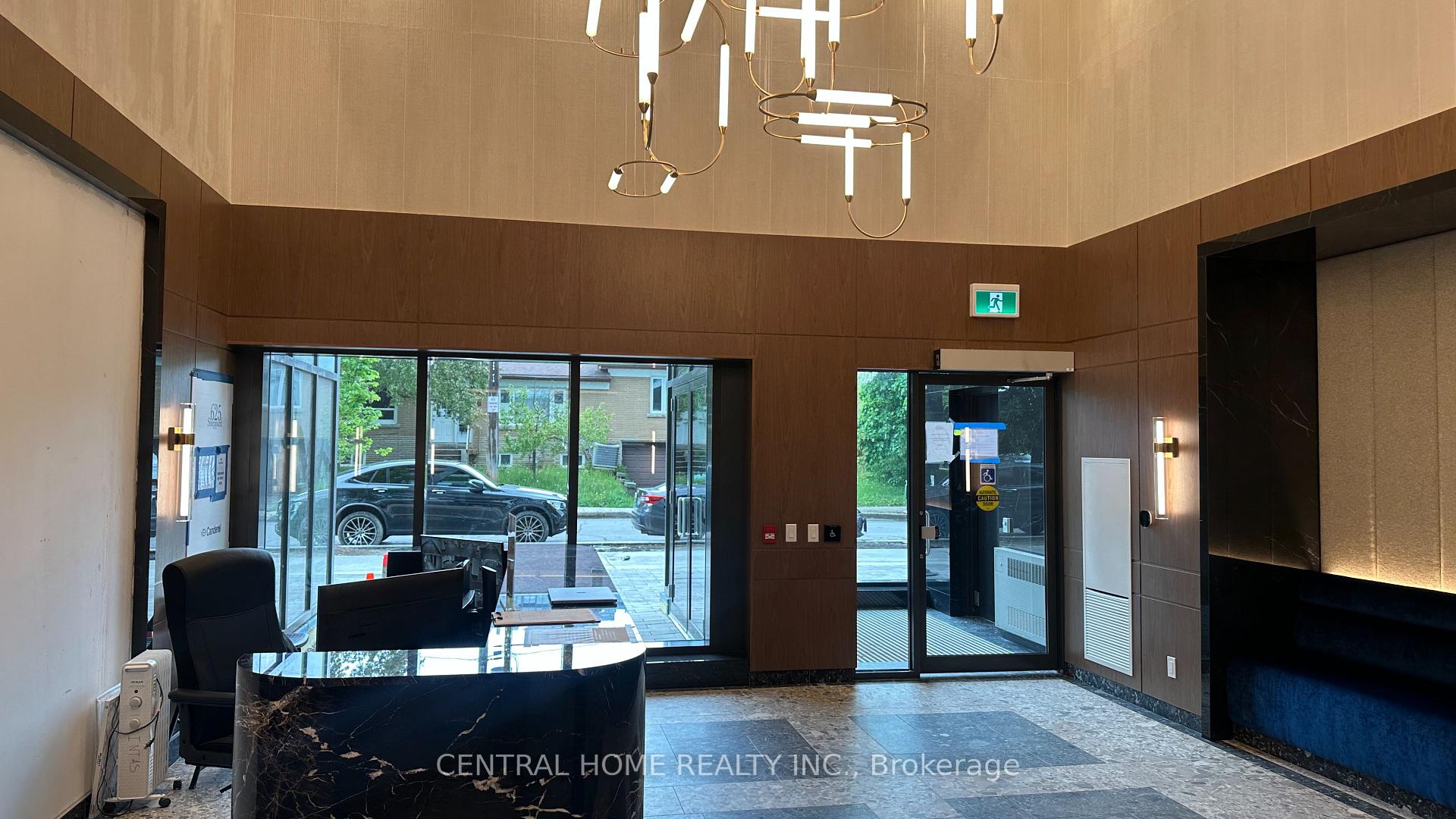Photo 17 of Unit 917, 6 Greenbriar Road, North York, Bayview Village — HOMEH