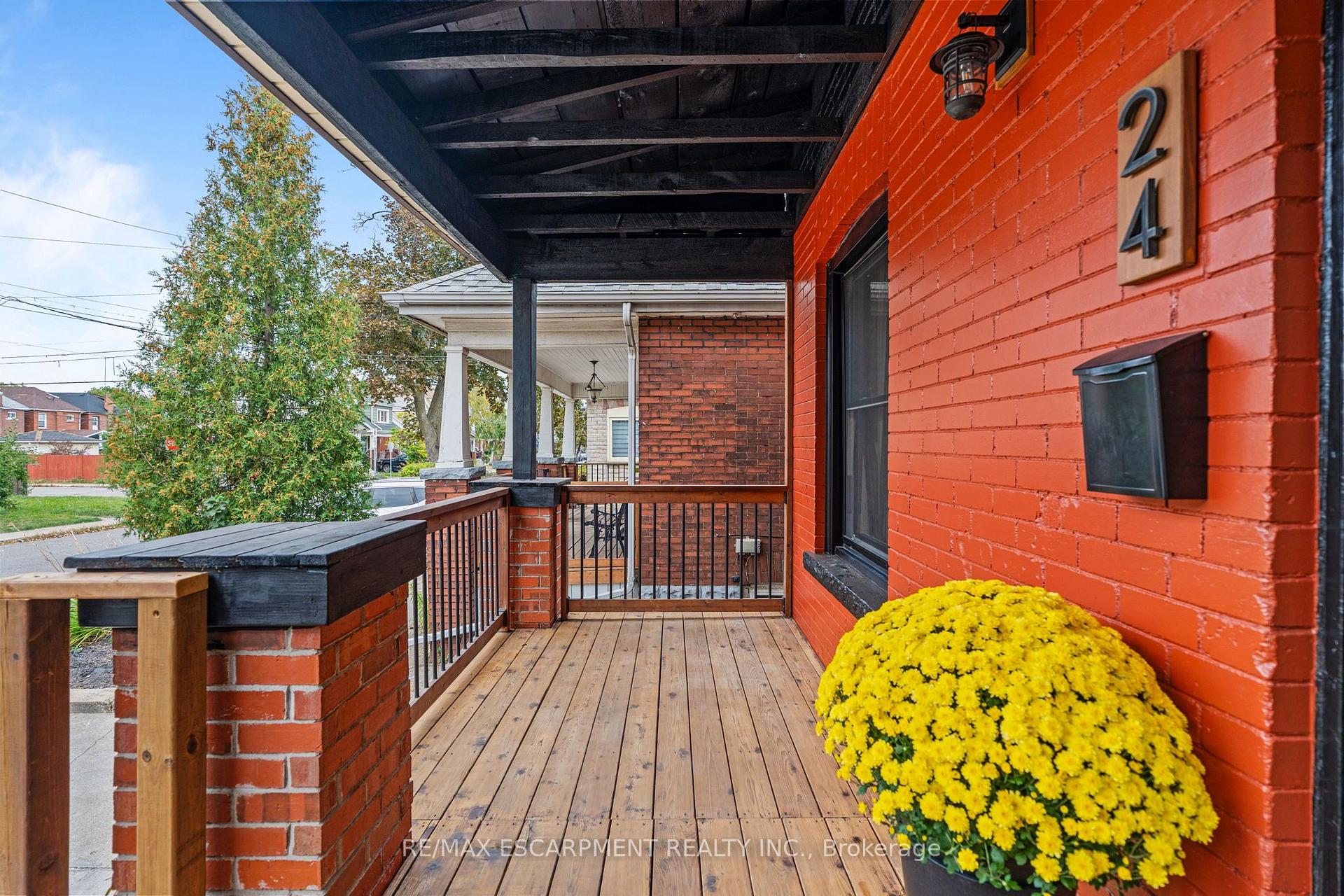 Photo 5 of 24 Belview Avenue, Hamilton, Crown Point — HOMEH