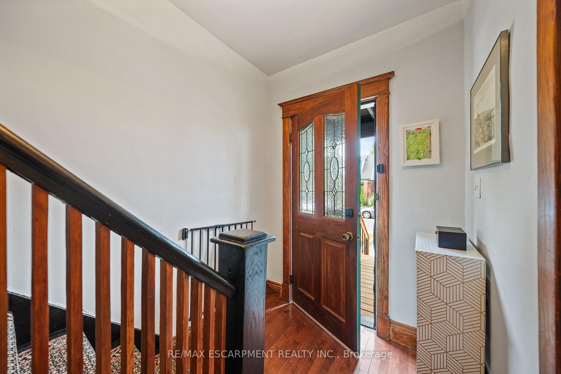 Photo 6 of 24 Belview Avenue, Hamilton, Crown Point — HOMEH