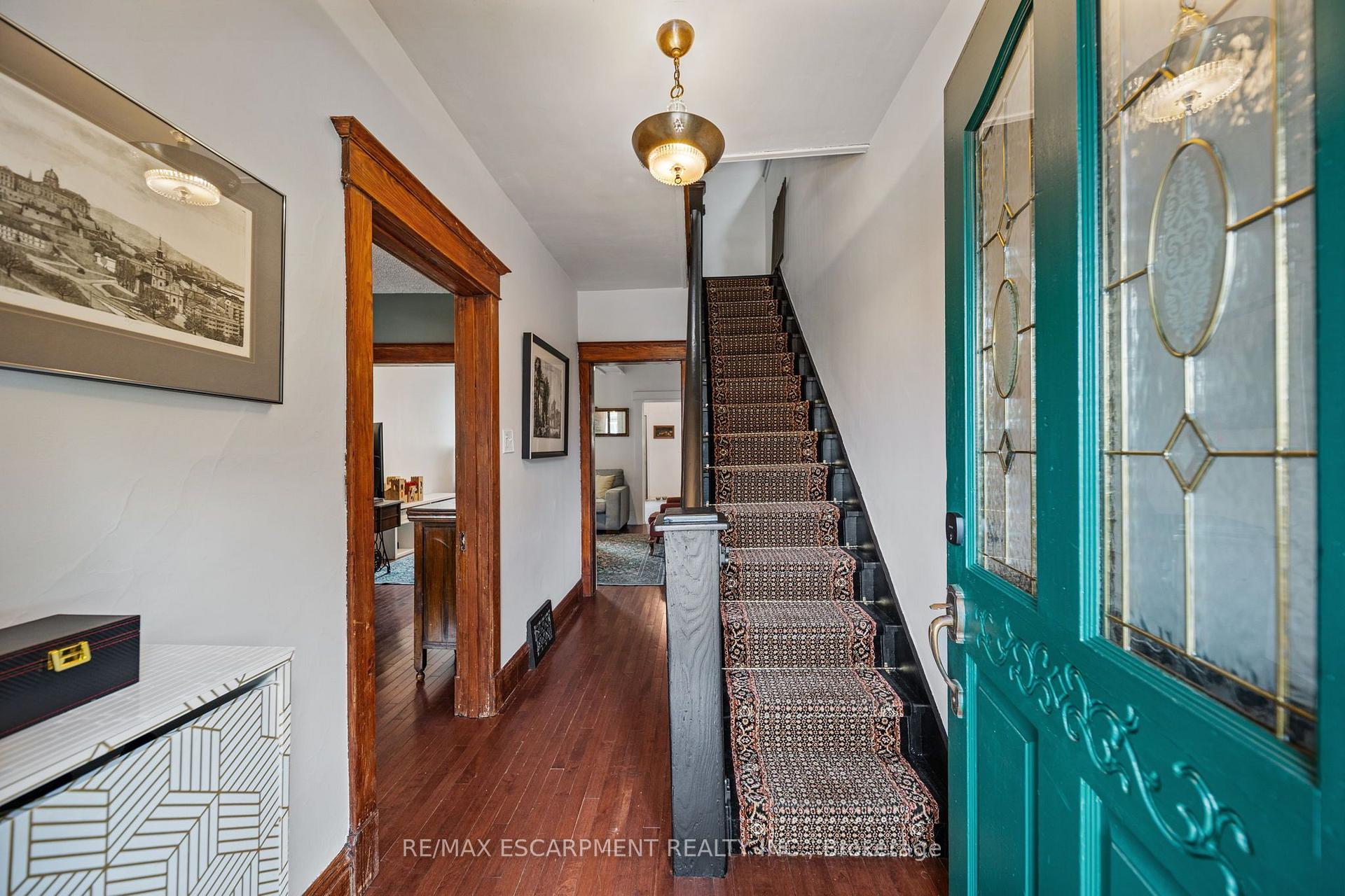 Photo 7 of 24 Belview Avenue, Hamilton, Crown Point — HOMEH