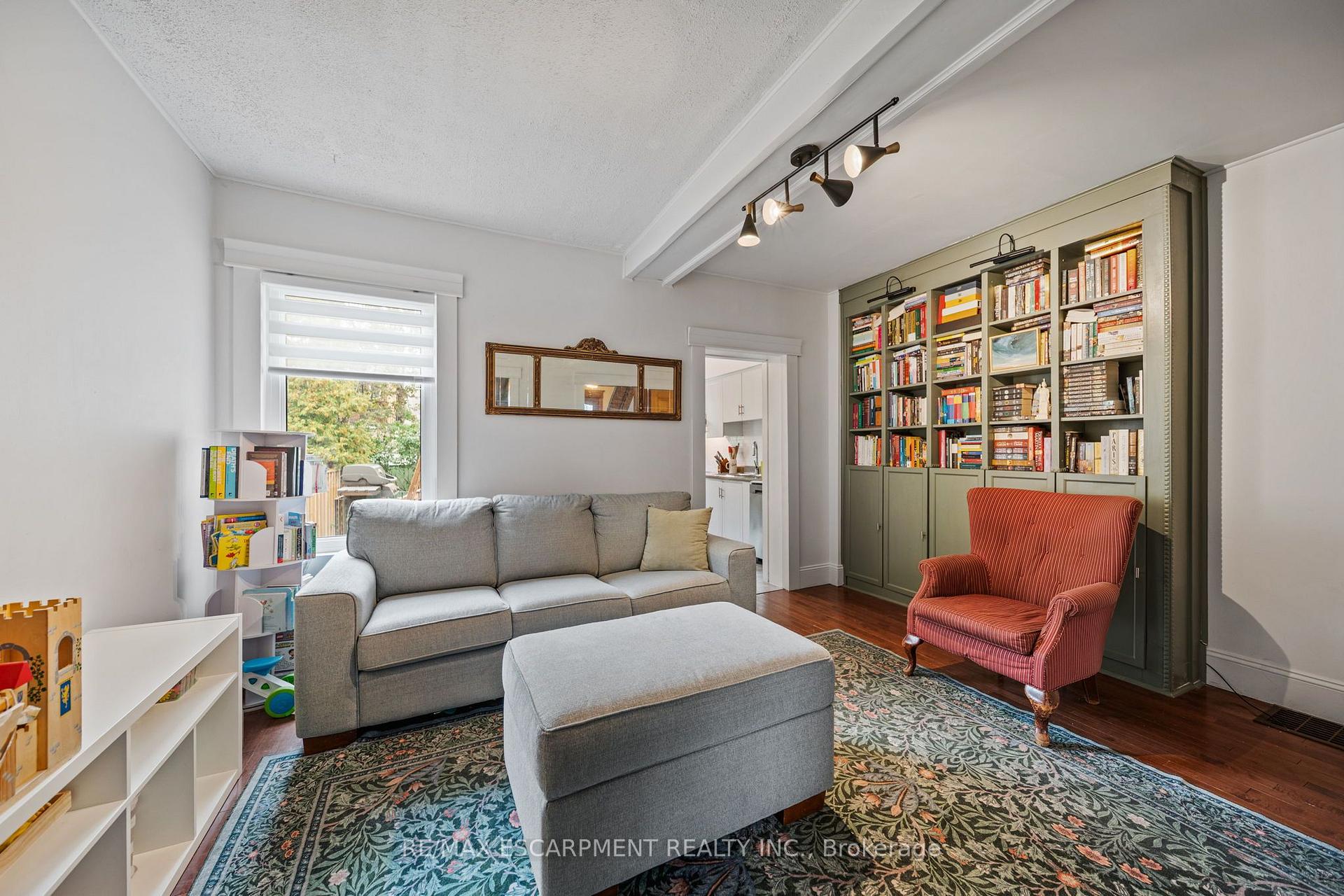 Photo 11 of 24 Belview Avenue, Hamilton, Crown Point — HOMEH