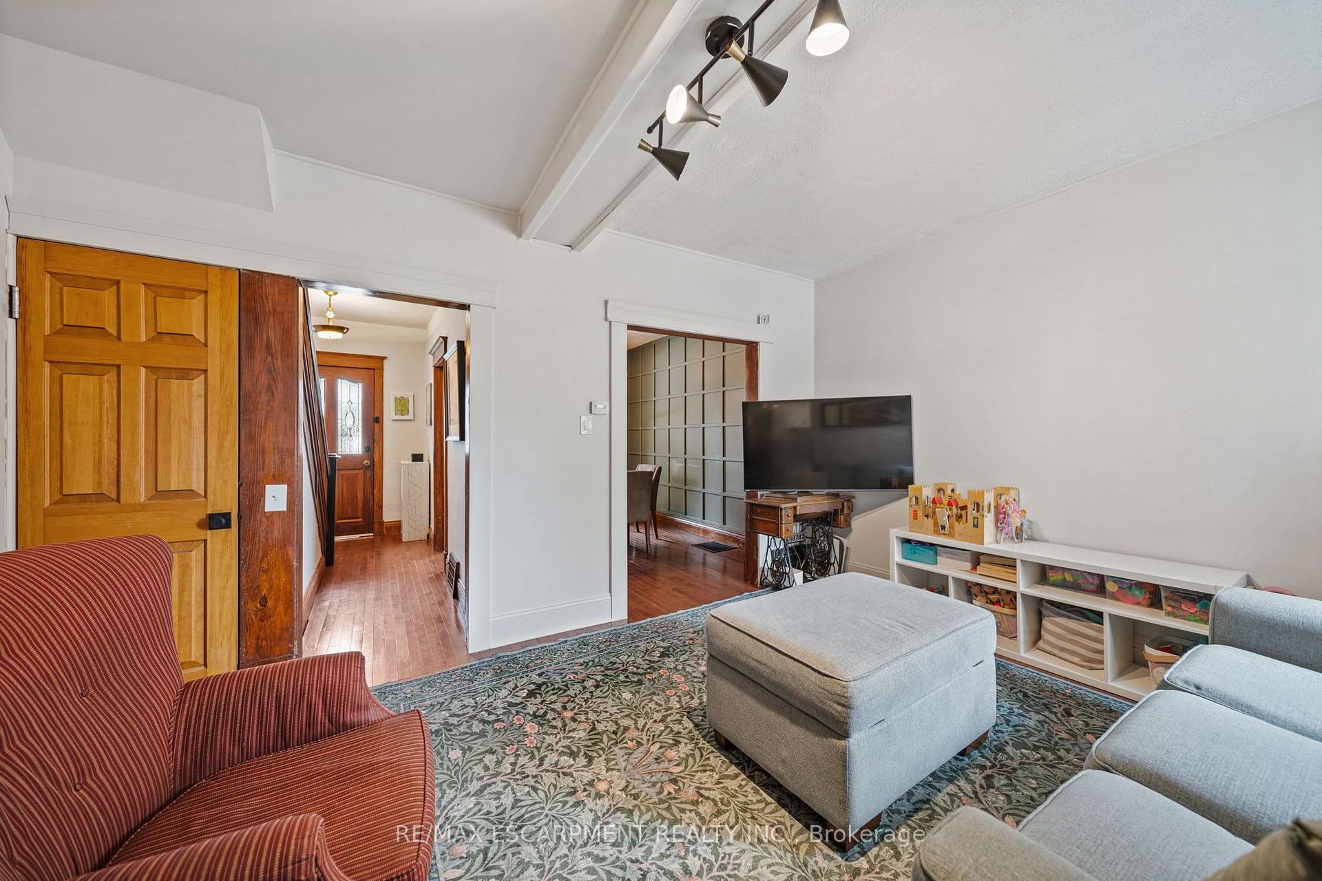 Photo 13 of 24 Belview Avenue, Hamilton, Crown Point — HOMEH