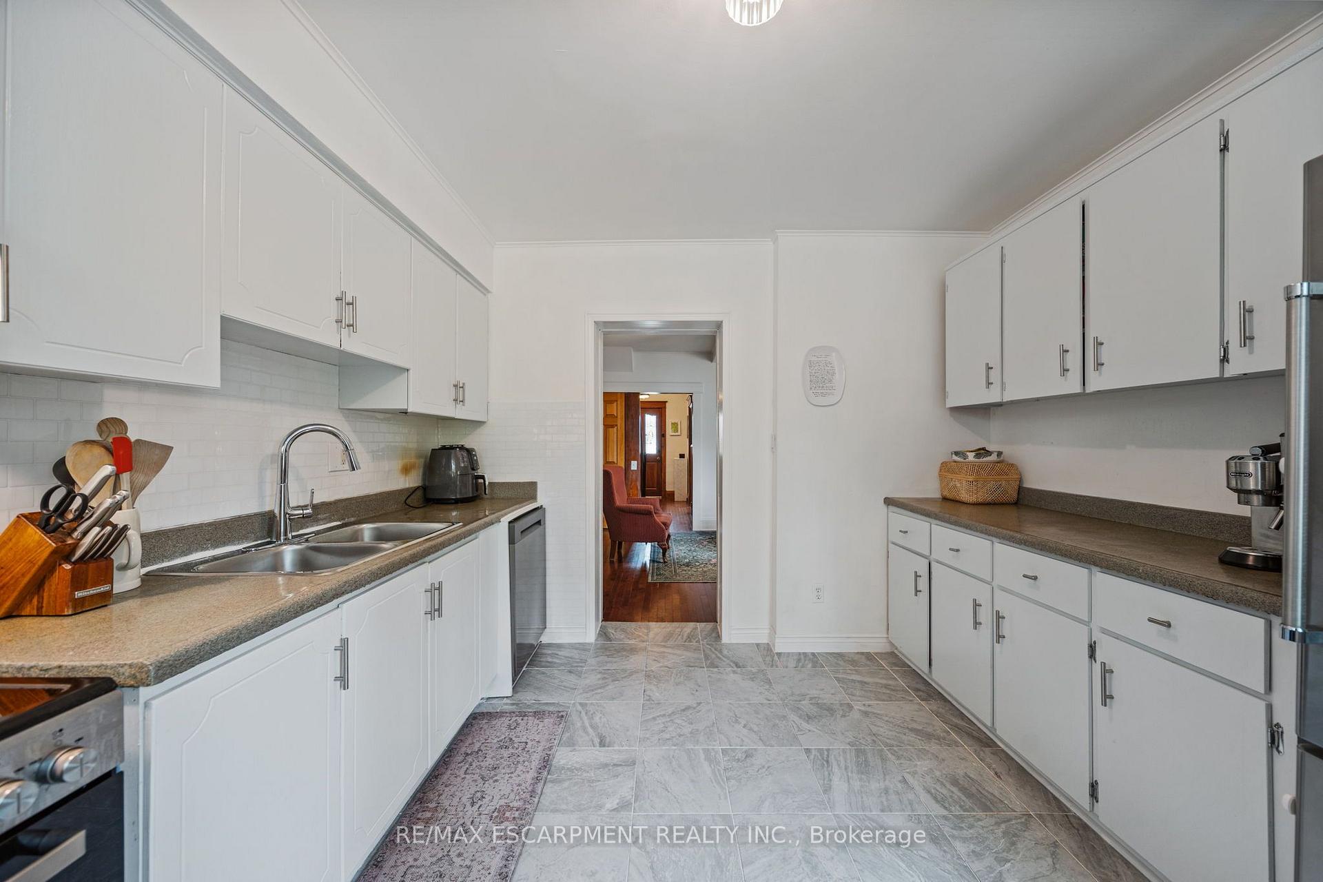 Photo 16 of 24 Belview Avenue, Hamilton, Crown Point — HOMEH