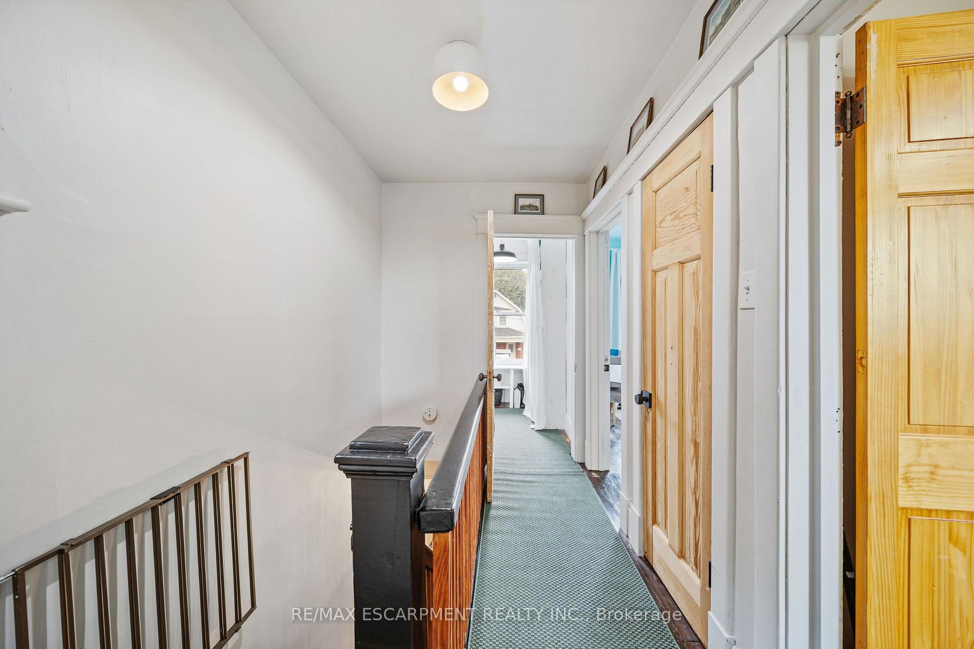 Photo 18 of 24 Belview Avenue, Hamilton, Crown Point — HOMEH