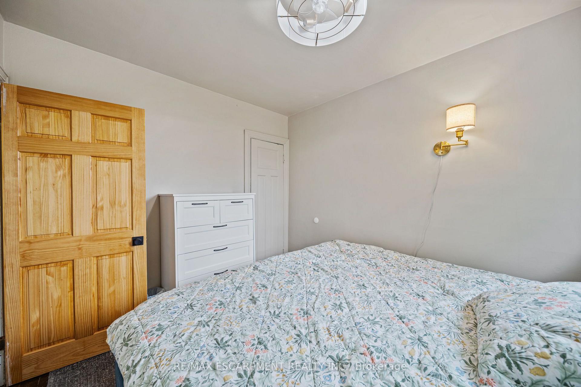 Photo 23 of 24 Belview Avenue, Hamilton, Crown Point — HOMEH