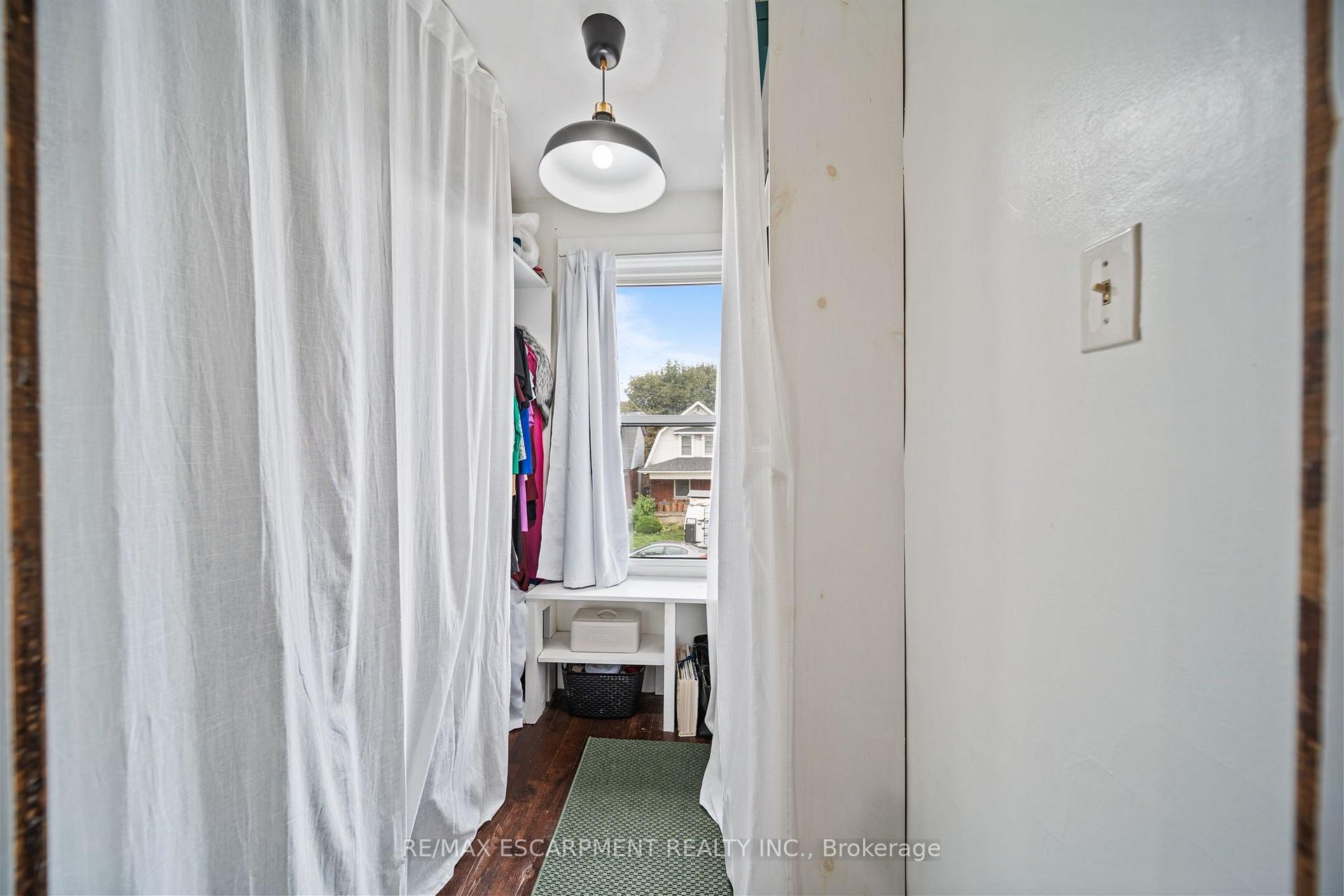 Photo 26 of 24 Belview Avenue, Hamilton, Crown Point — HOMEH