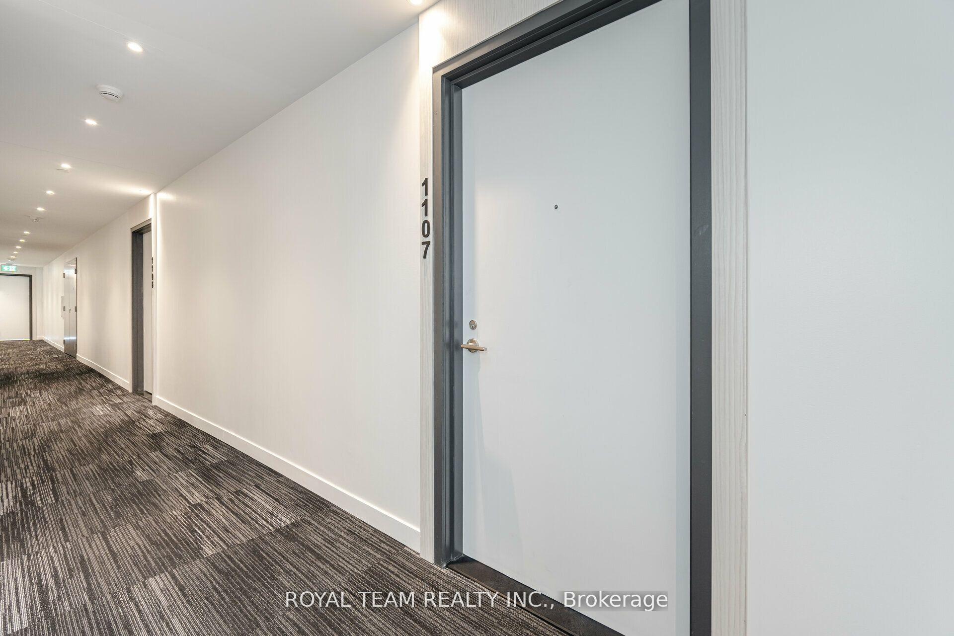 Photo 4 of Unit 1107, 185 Alberta Avenue, Toronto, Oakwood Village — HOMEH