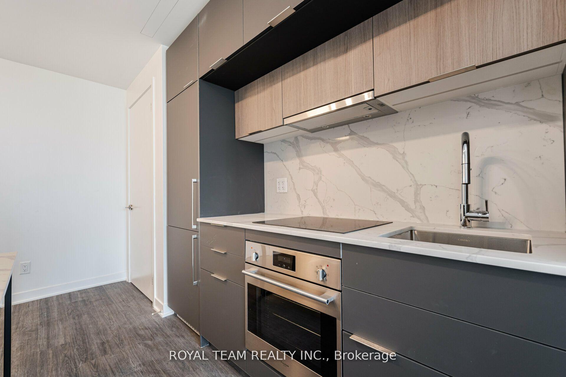 Photo 9 of Unit 1107, 185 Alberta Avenue, Toronto, Oakwood Village — HOMEH