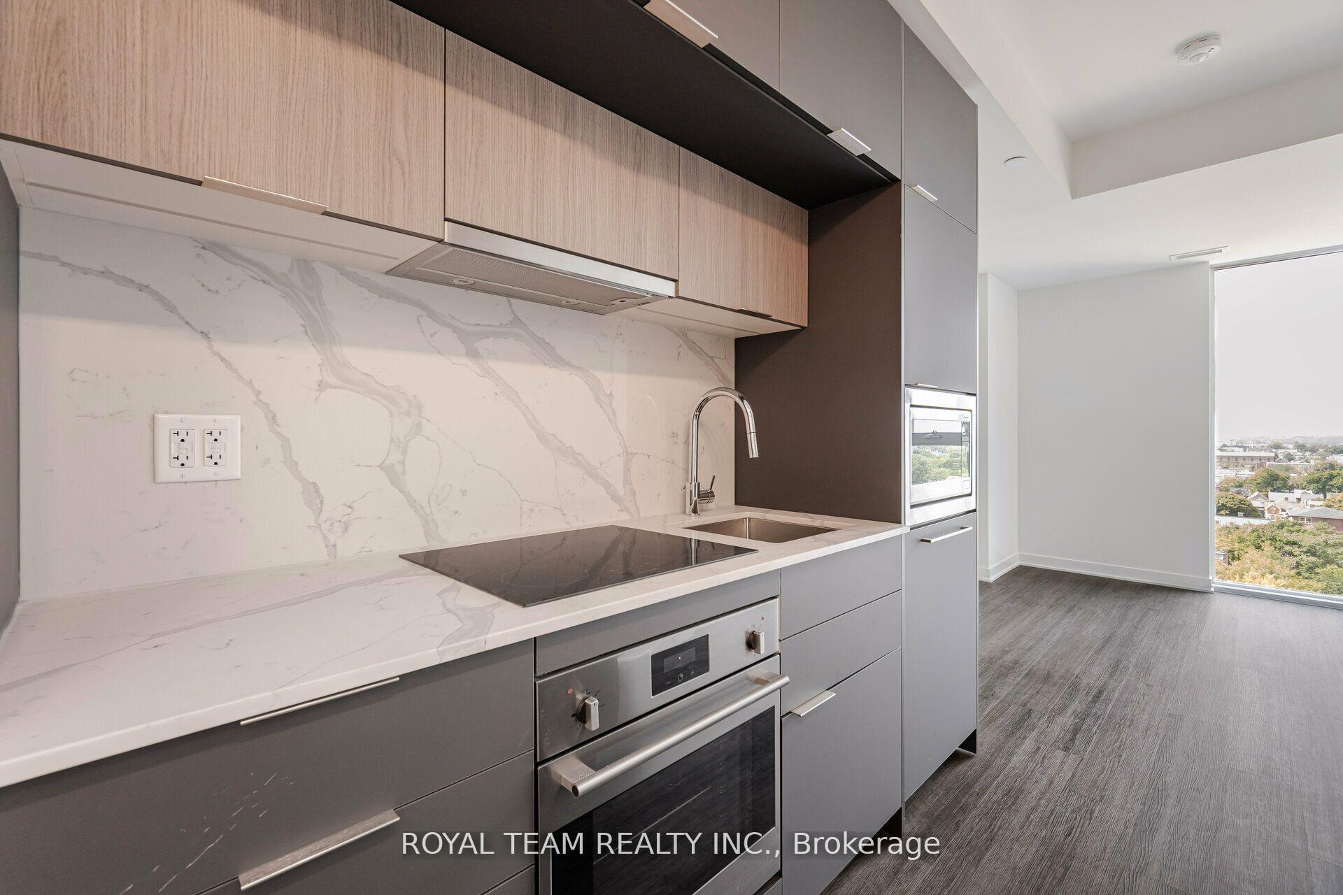 Photo 10 of Unit 1107, 185 Alberta Avenue, Toronto, Oakwood Village — HOMEH