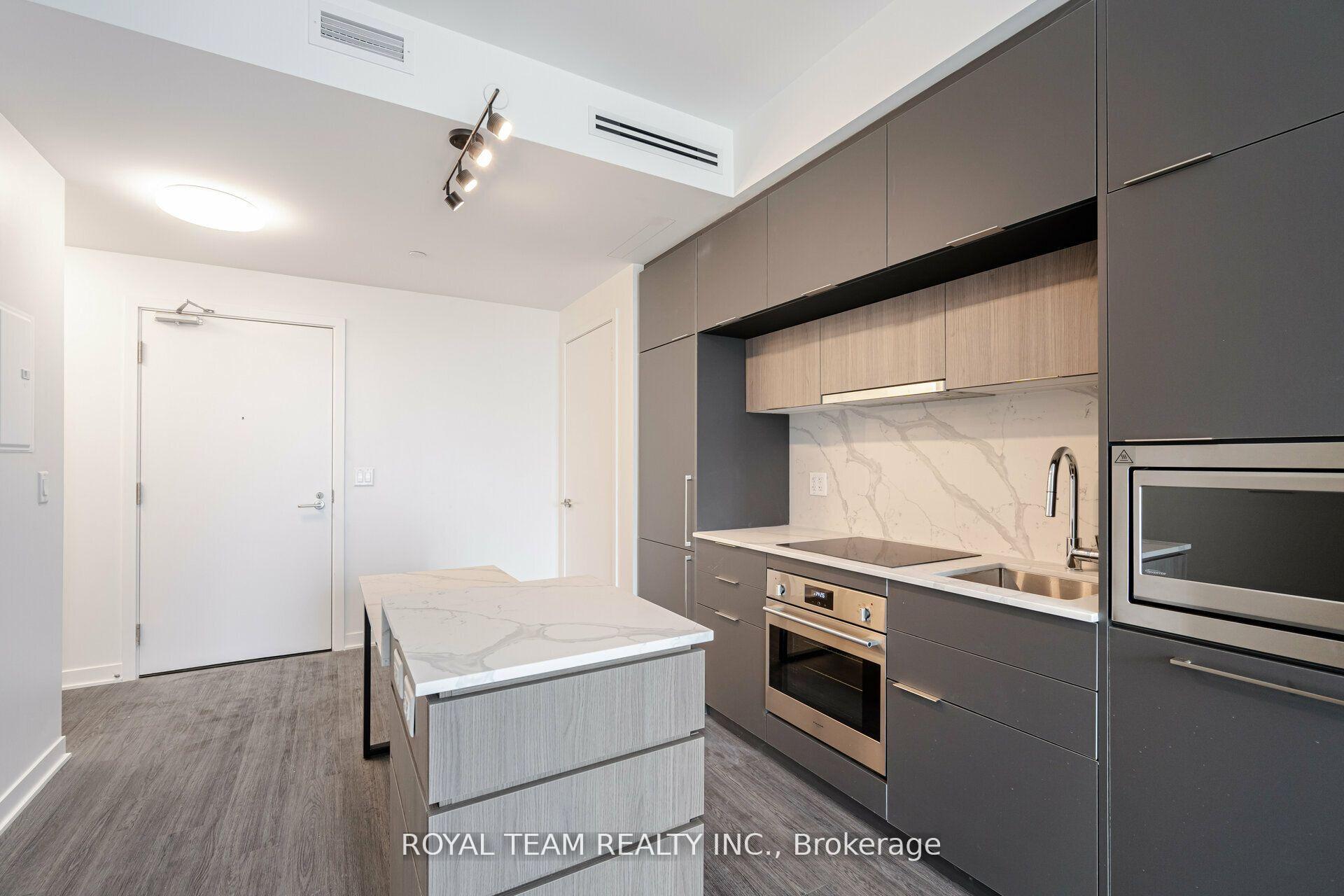 Photo 11 of Unit 1107, 185 Alberta Avenue, Toronto, Oakwood Village — HOMEH