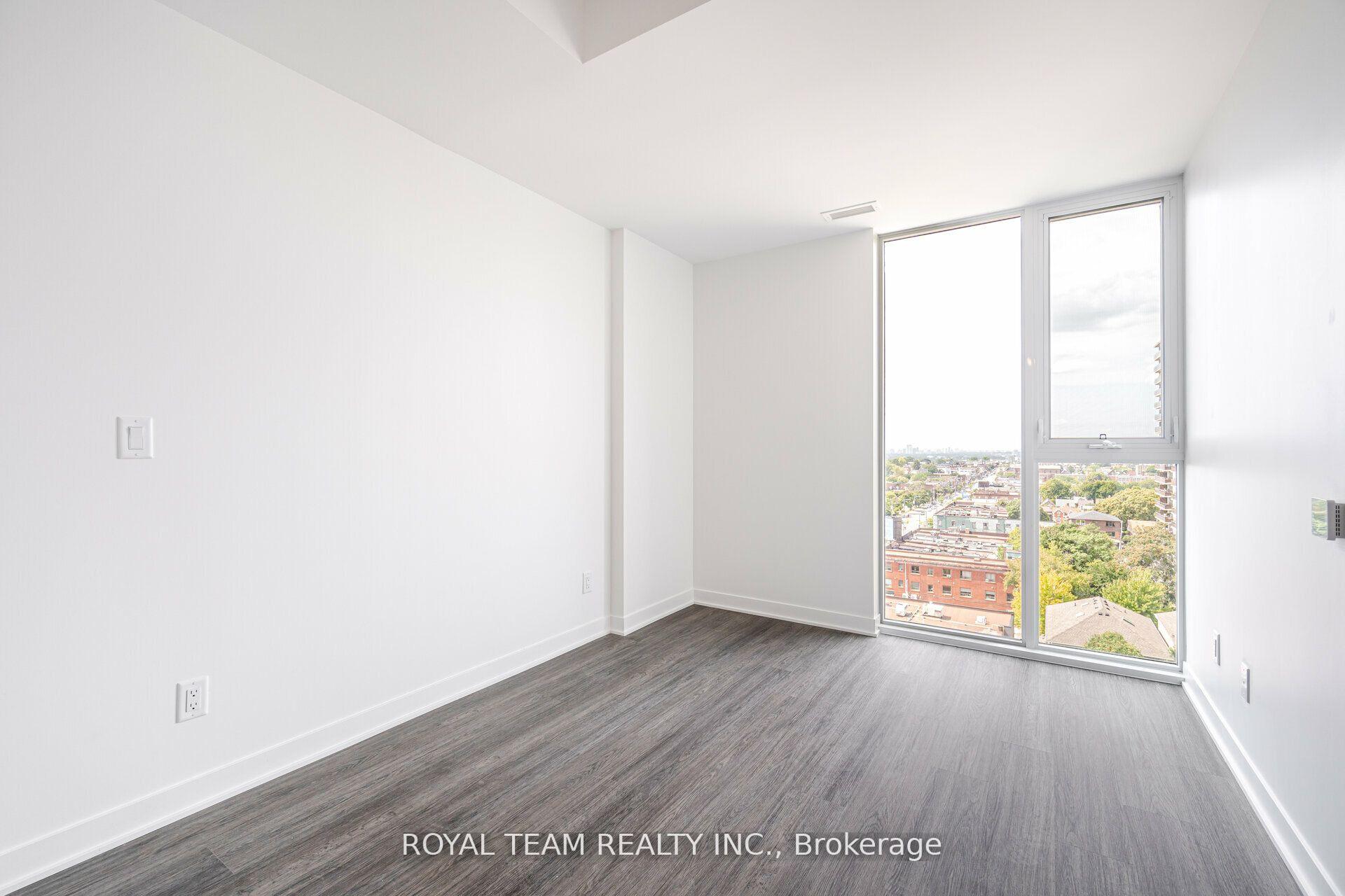 Photo 13 of Unit 1107, 185 Alberta Avenue, Toronto, Oakwood Village — HOMEH