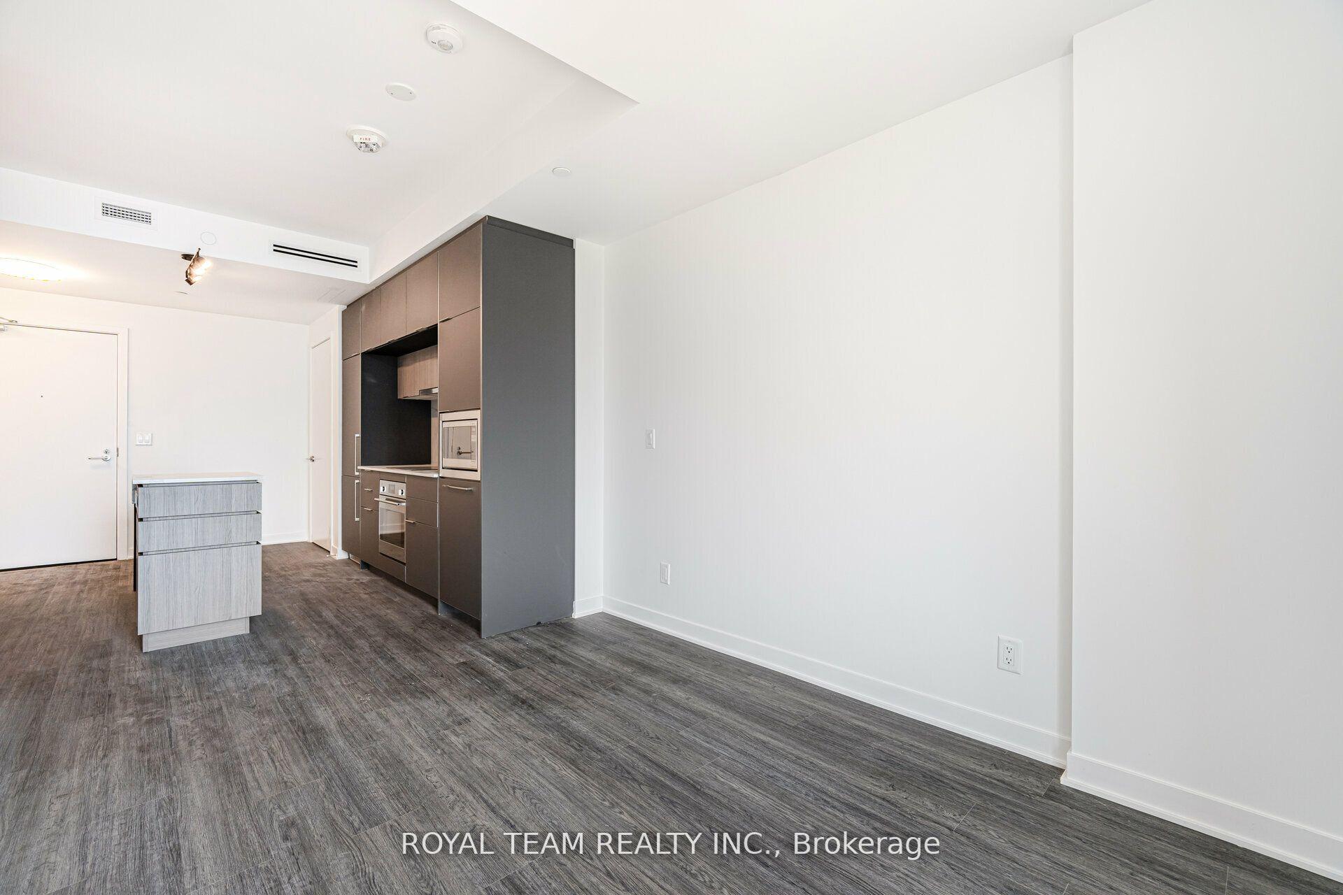 Photo 16 of Unit 1107, 185 Alberta Avenue, Toronto, Oakwood Village — HOMEH