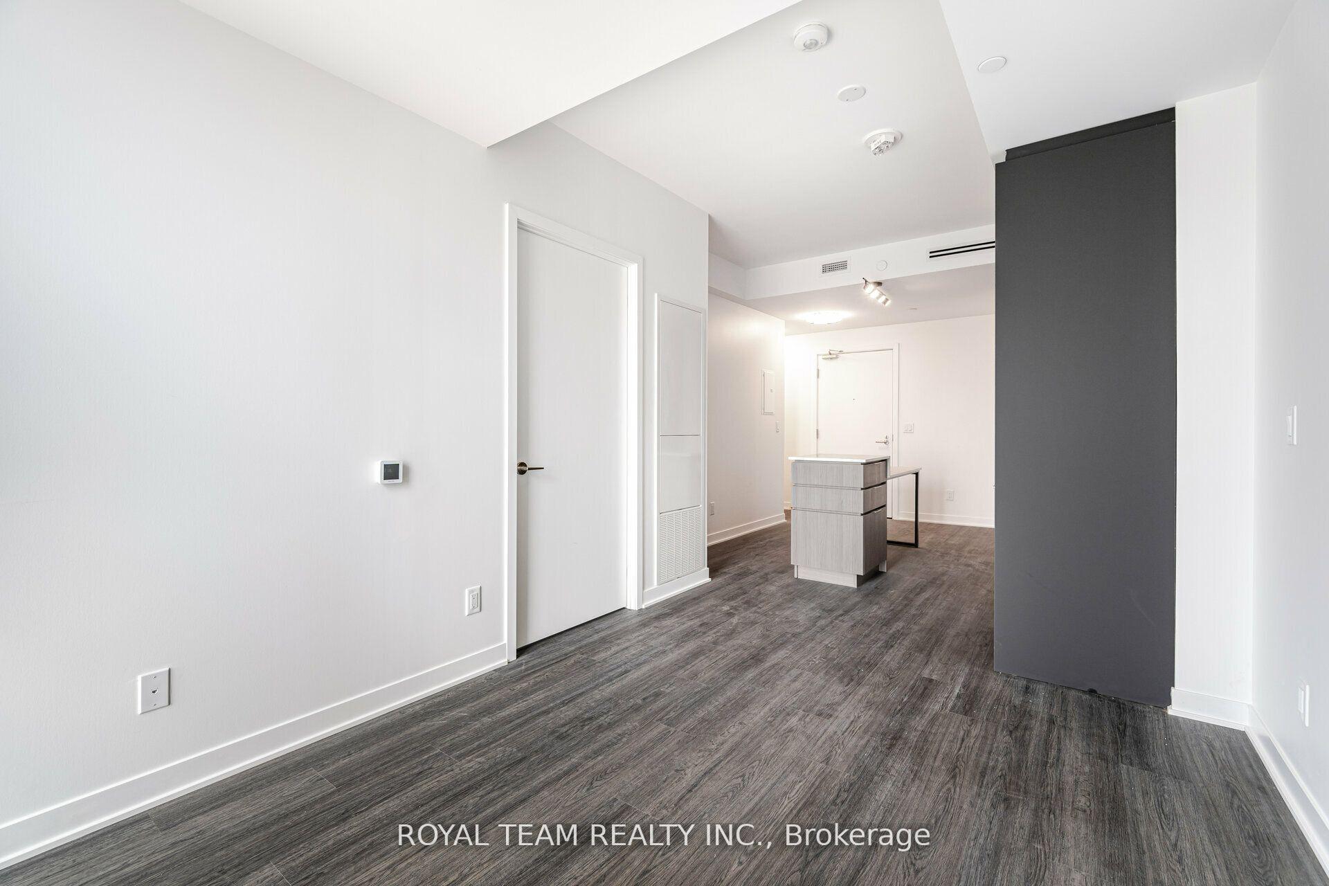 Photo 17 of Unit 1107, 185 Alberta Avenue, Toronto, Oakwood Village — HOMEH