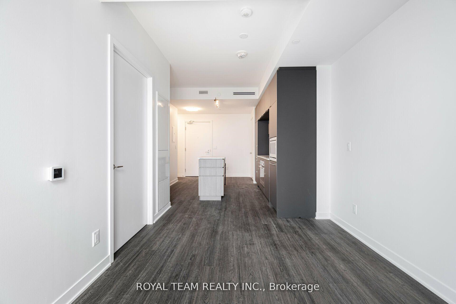 Photo 18 of Unit 1107, 185 Alberta Avenue, Toronto, Oakwood Village — HOMEH