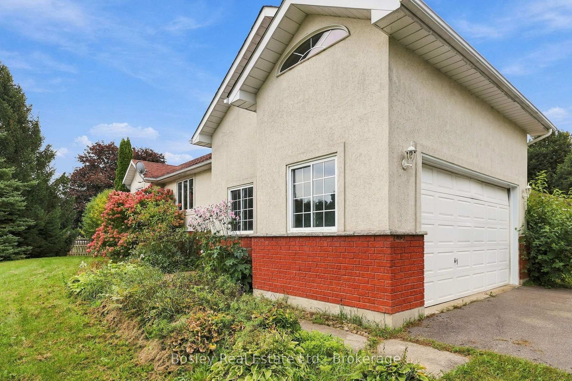 Photo 3 of 3 Shirley Court, Blue Mountains — HOMEH