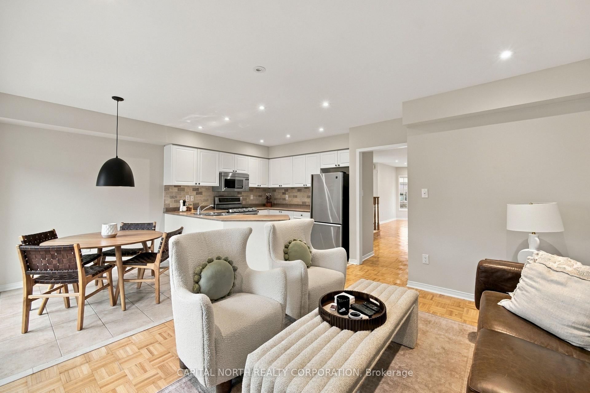 Photo 9 of 21 Walkview Crescent, Richmond Hill, Oak Ridges — HOMEH