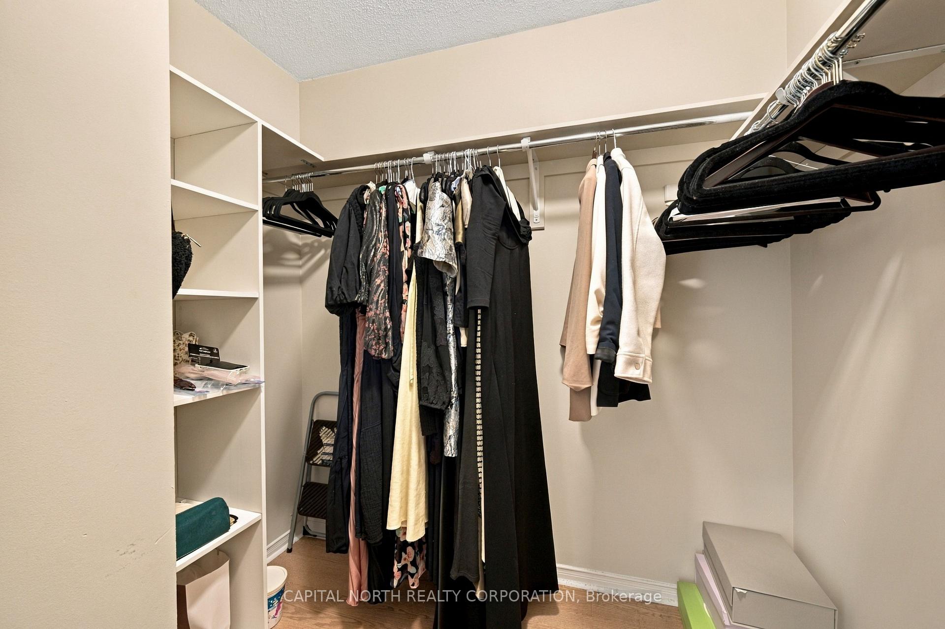 Photo 26 of 21 Walkview Crescent, Richmond Hill, Oak Ridges — HOMEH