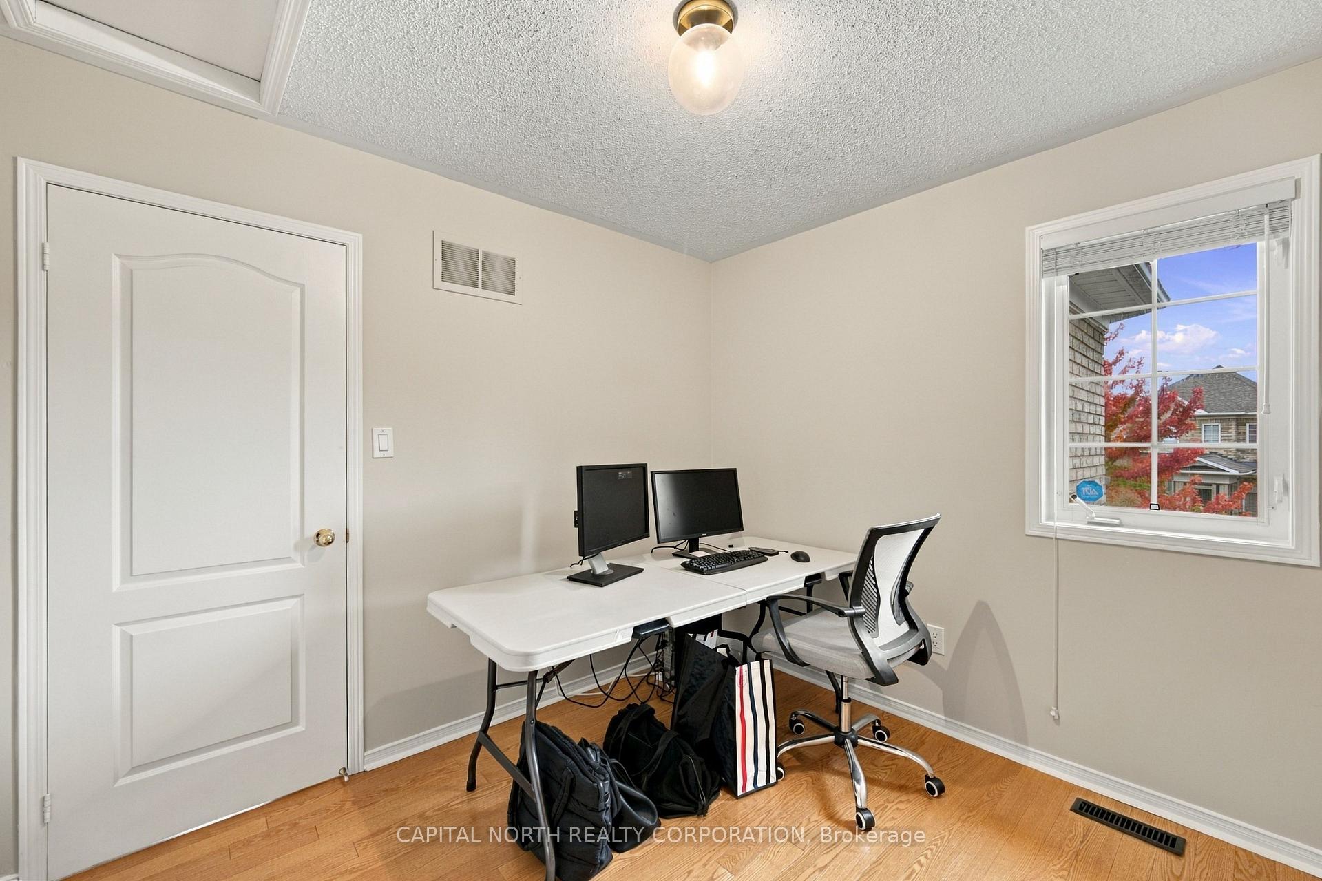 Photo 30 of 21 Walkview Crescent, Richmond Hill, Oak Ridges — HOMEH