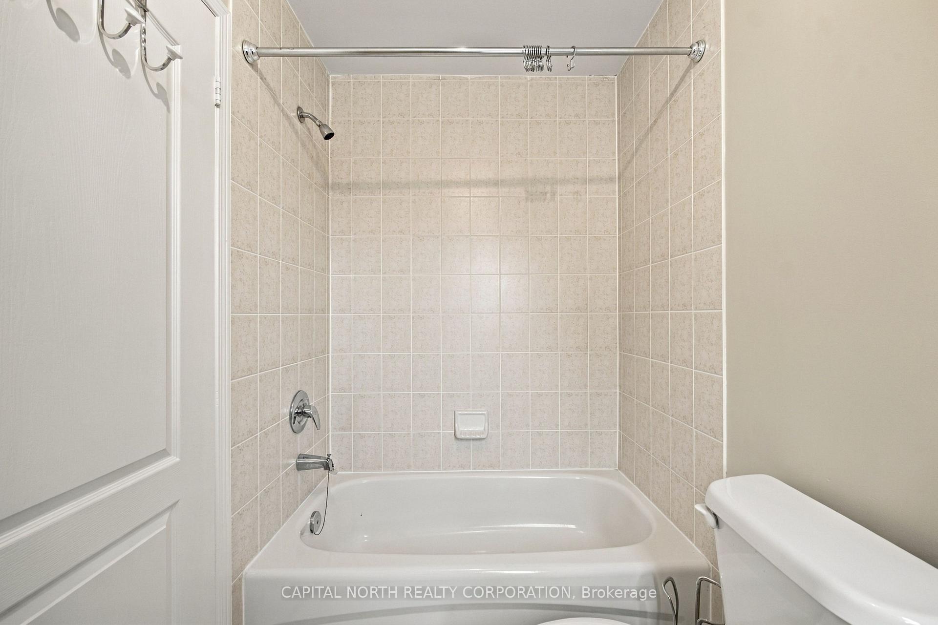 Photo 32 of 21 Walkview Crescent, Richmond Hill, Oak Ridges — HOMEH