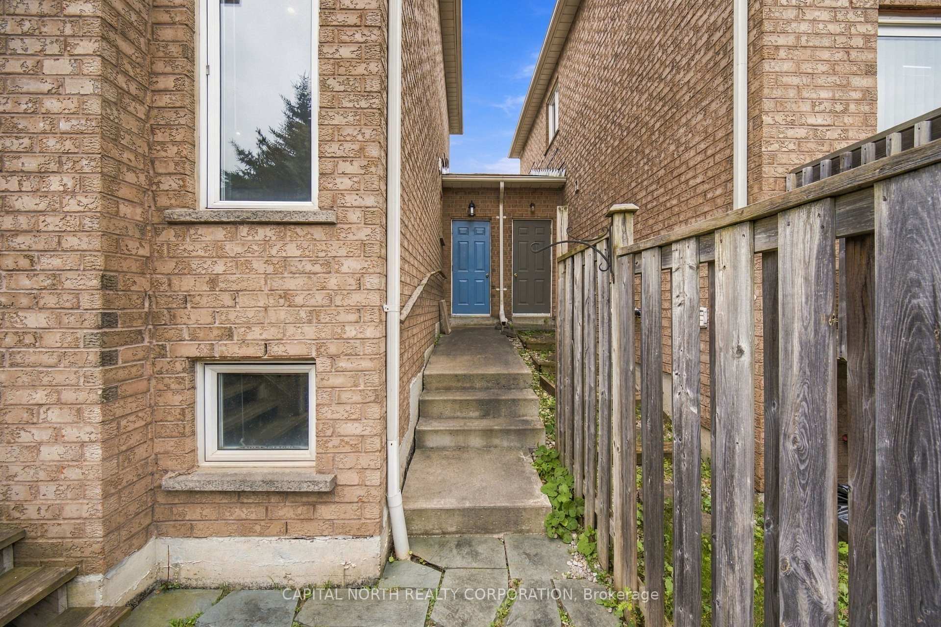 Photo 36 of 21 Walkview Crescent, Richmond Hill, Oak Ridges — HOMEH