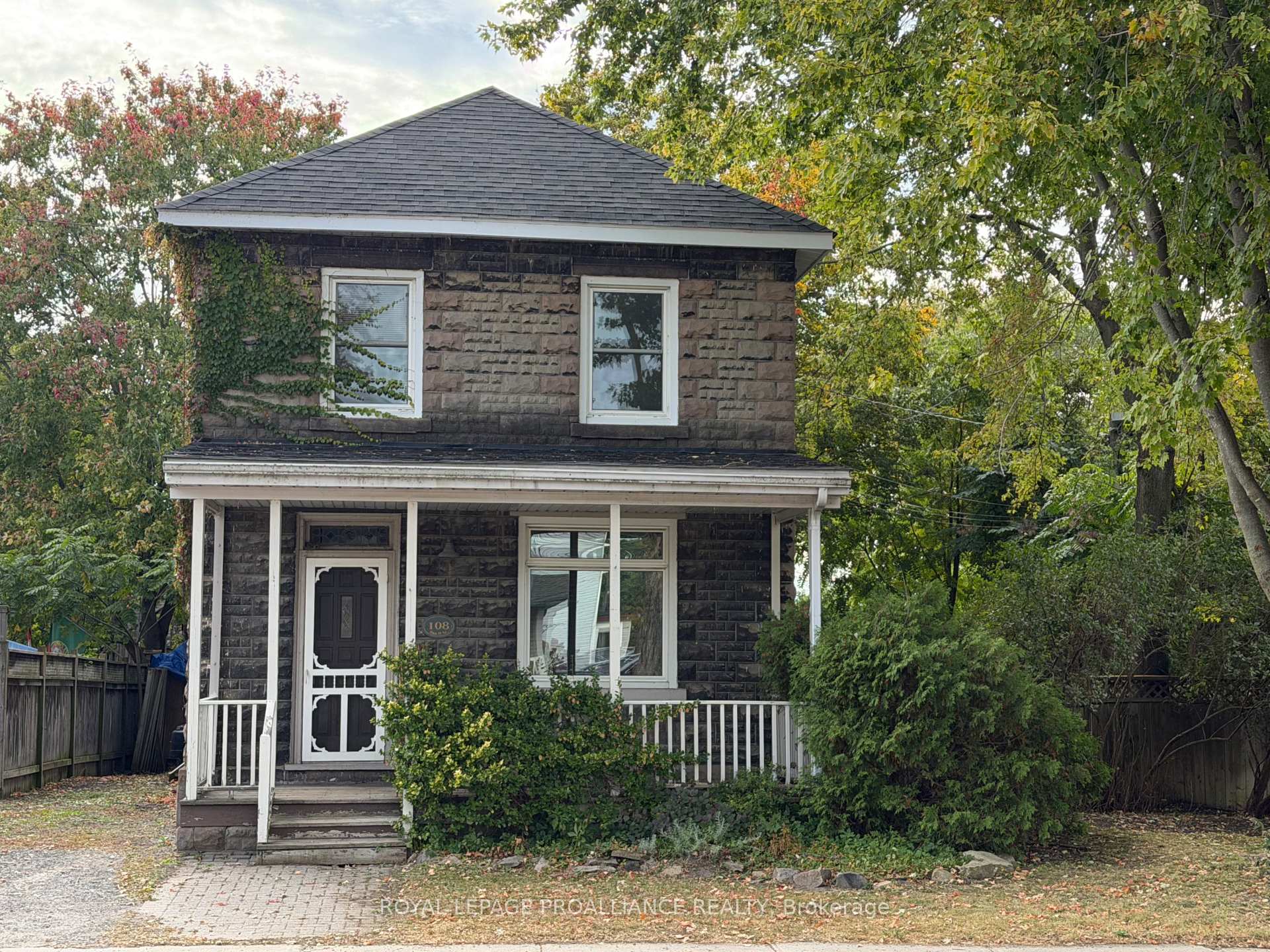 Front of 108 Buell Street