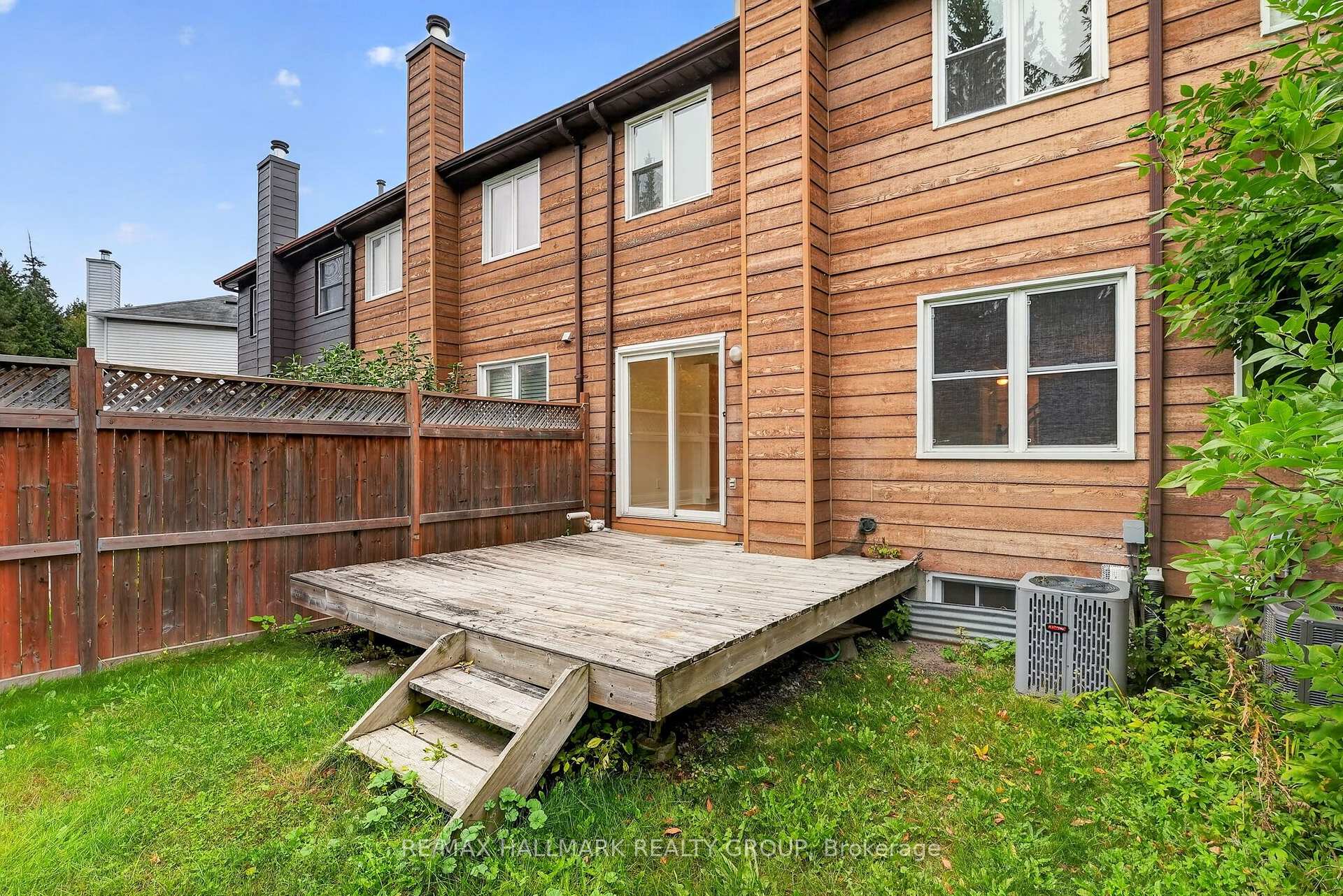 Photo 39 of 49 Robarts Crescent, Ottawa, Kanata - Katimavik — HOMEH
