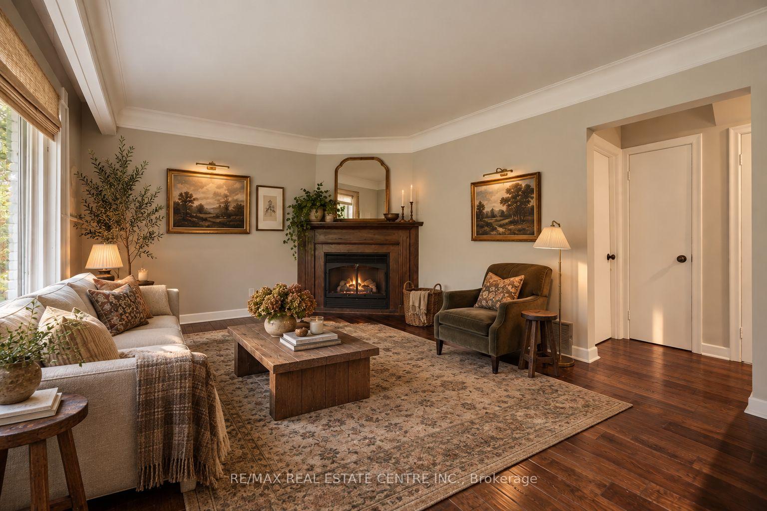 Photo 6 of 4 Lincoln Crescent, Guelph, St. George's — HOMEH