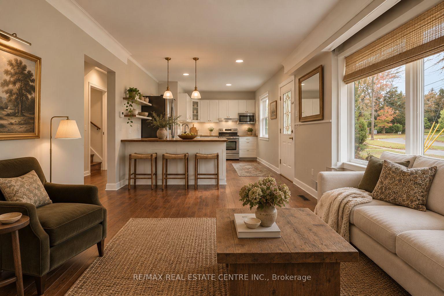 Photo 9 of 4 Lincoln Crescent, Guelph, St. George's — HOMEH