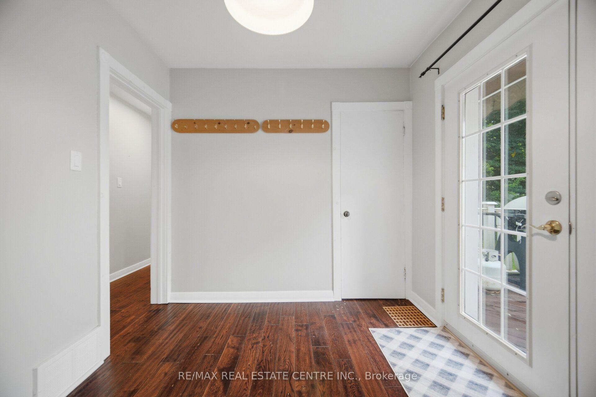 Photo 20 of 4 Lincoln Crescent, Guelph, St. George's — HOMEH