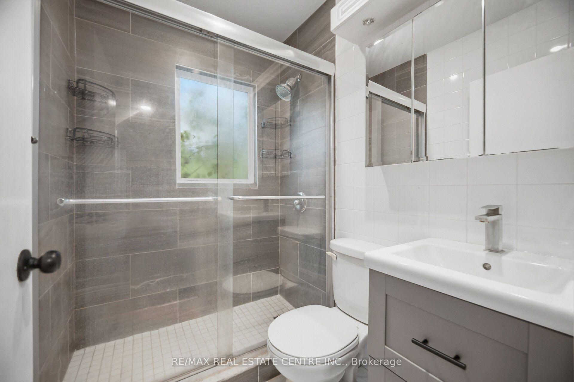 Photo 22 of 4 Lincoln Crescent, Guelph, St. George's — HOMEH