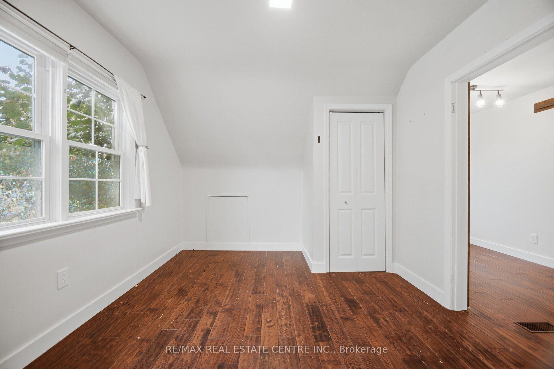 Photo 27 of 4 Lincoln Crescent, Guelph, St. George's — HOMEH