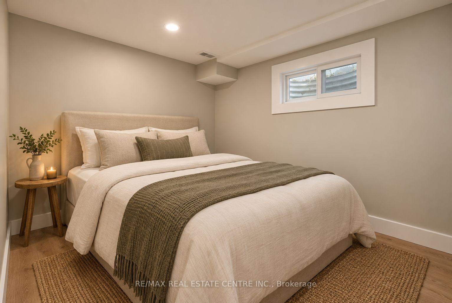 Photo 36 of 4 Lincoln Crescent, Guelph, St. George's — HOMEH