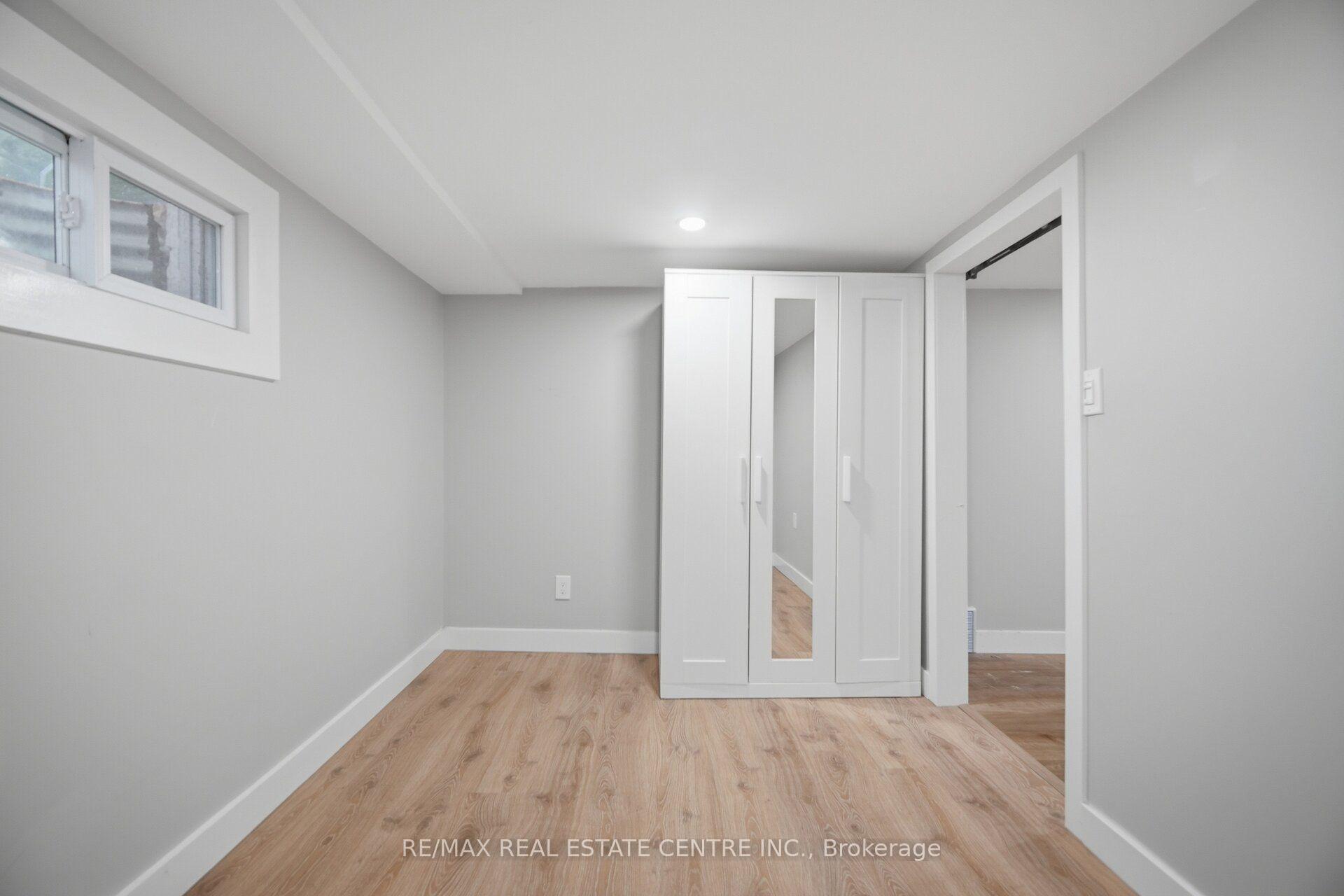 Photo 37 of 4 Lincoln Crescent, Guelph, St. George's — HOMEH