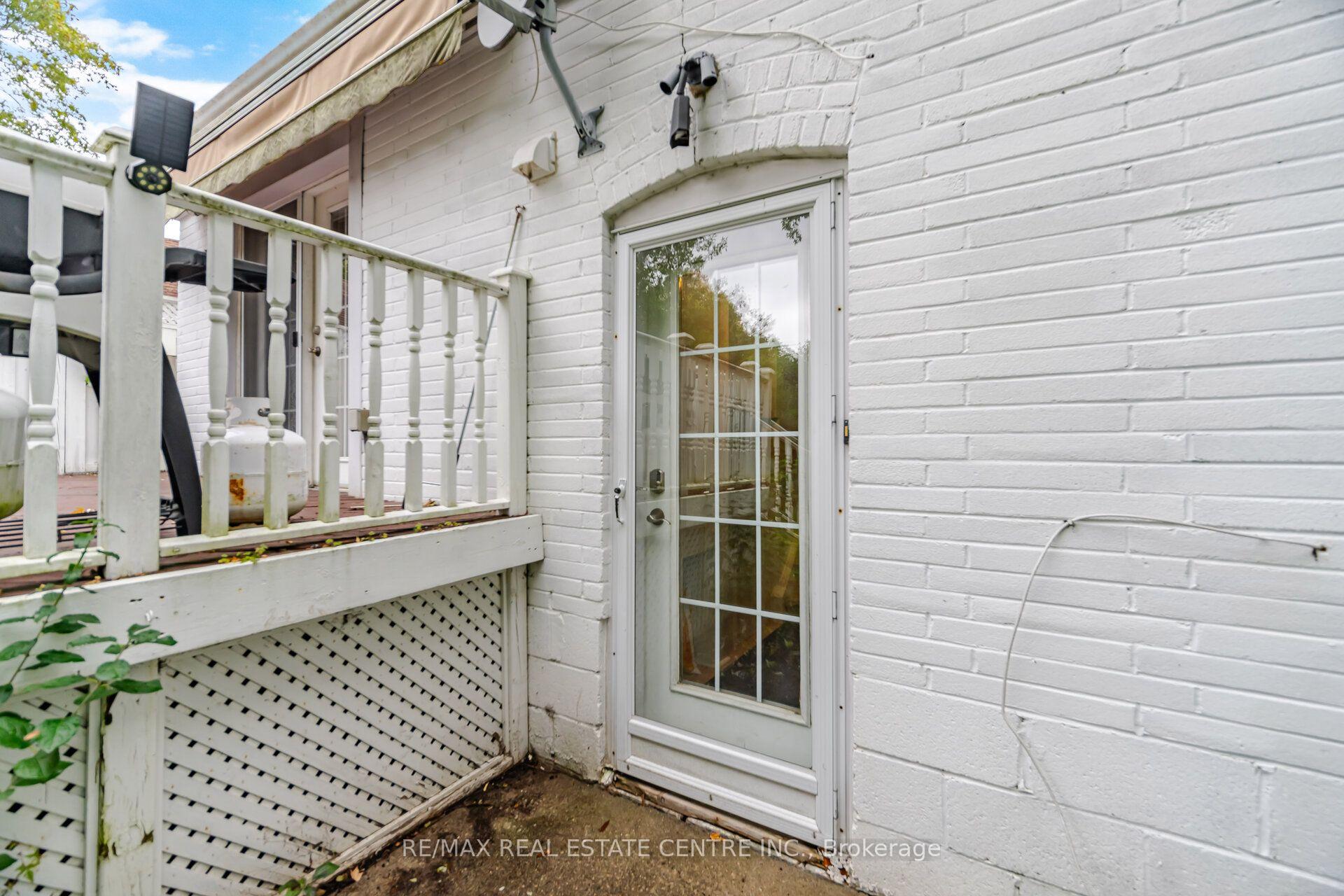 Photo 42 of 4 Lincoln Crescent, Guelph, St. George's — HOMEH