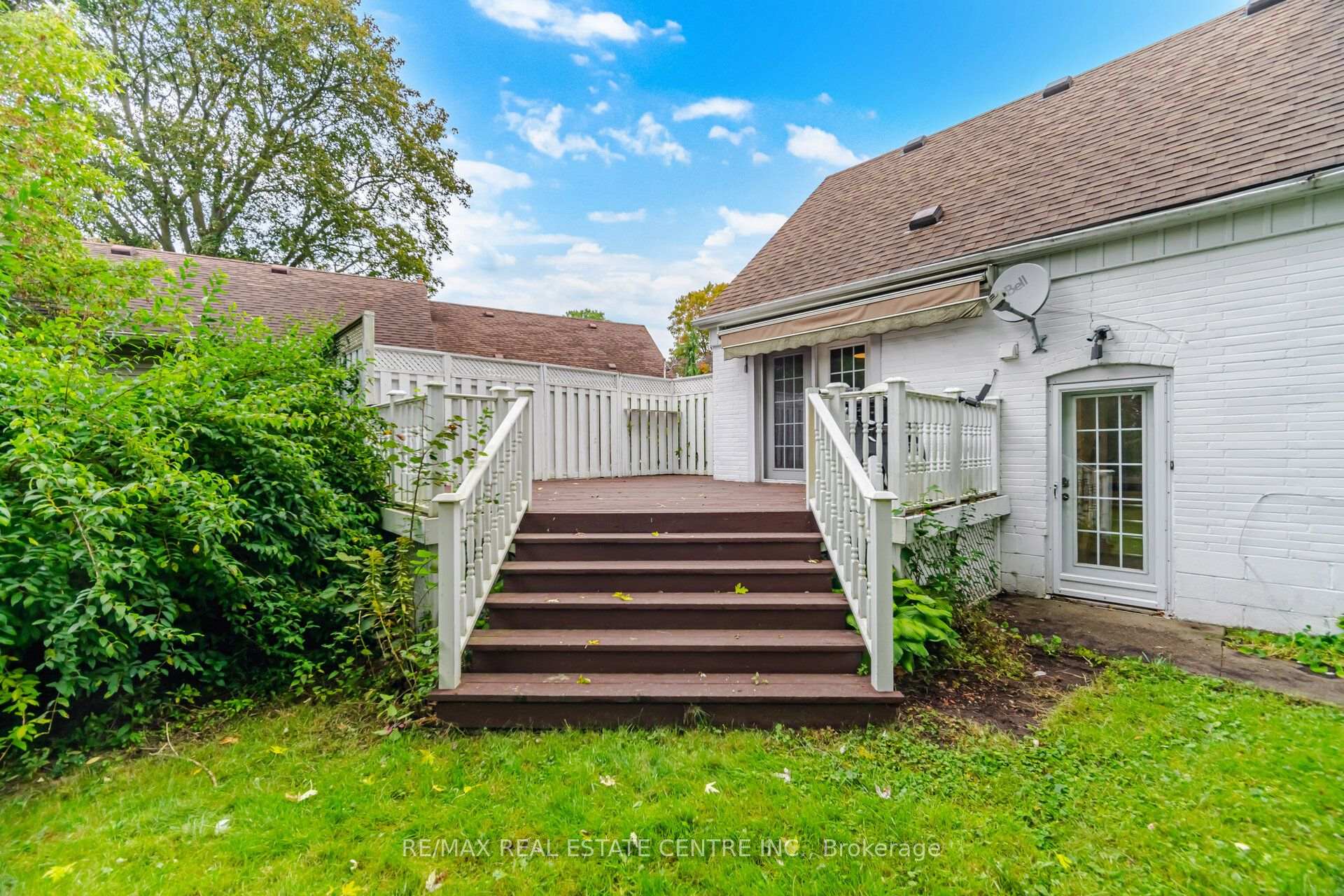 Photo 46 of 4 Lincoln Crescent, Guelph, St. George's — HOMEH