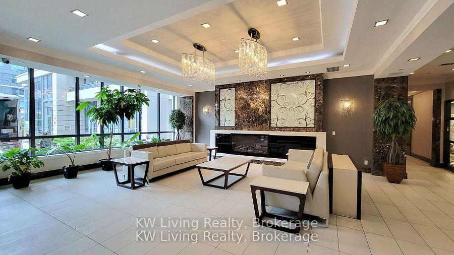 Photo 4 of Unit 802, 370 Hwy 7 E, Richmond Hill, Doncrest — HOMEH