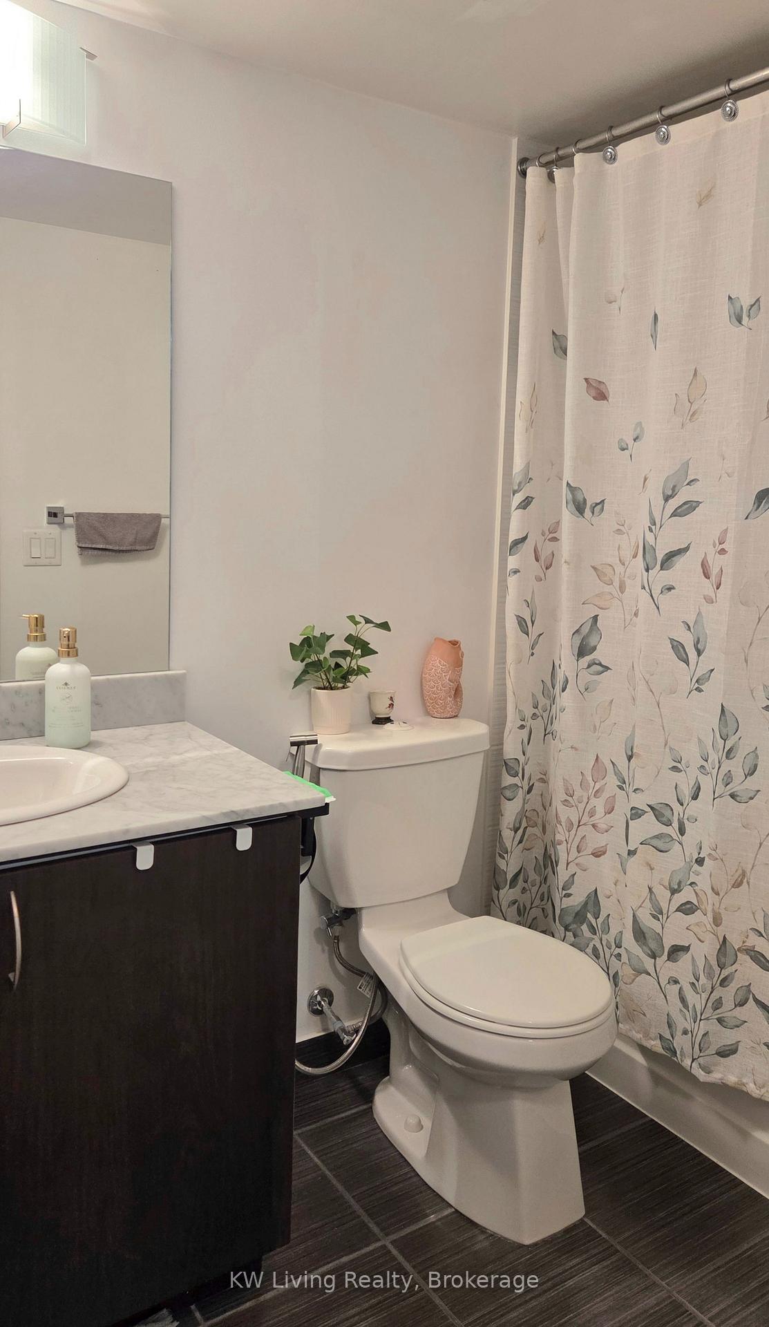 Photo 13 of Unit 802, 370 Hwy 7 E, Richmond Hill, Doncrest — HOMEH
