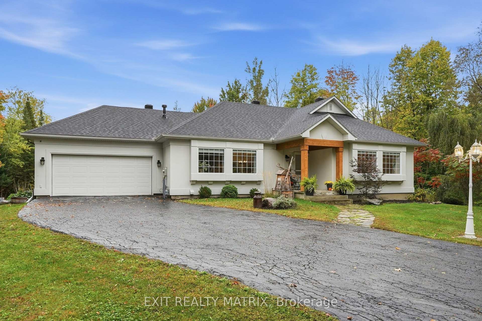 Photo 3 of 710 Du Parc Road, Champlain, L'Orignal — HOMEH
