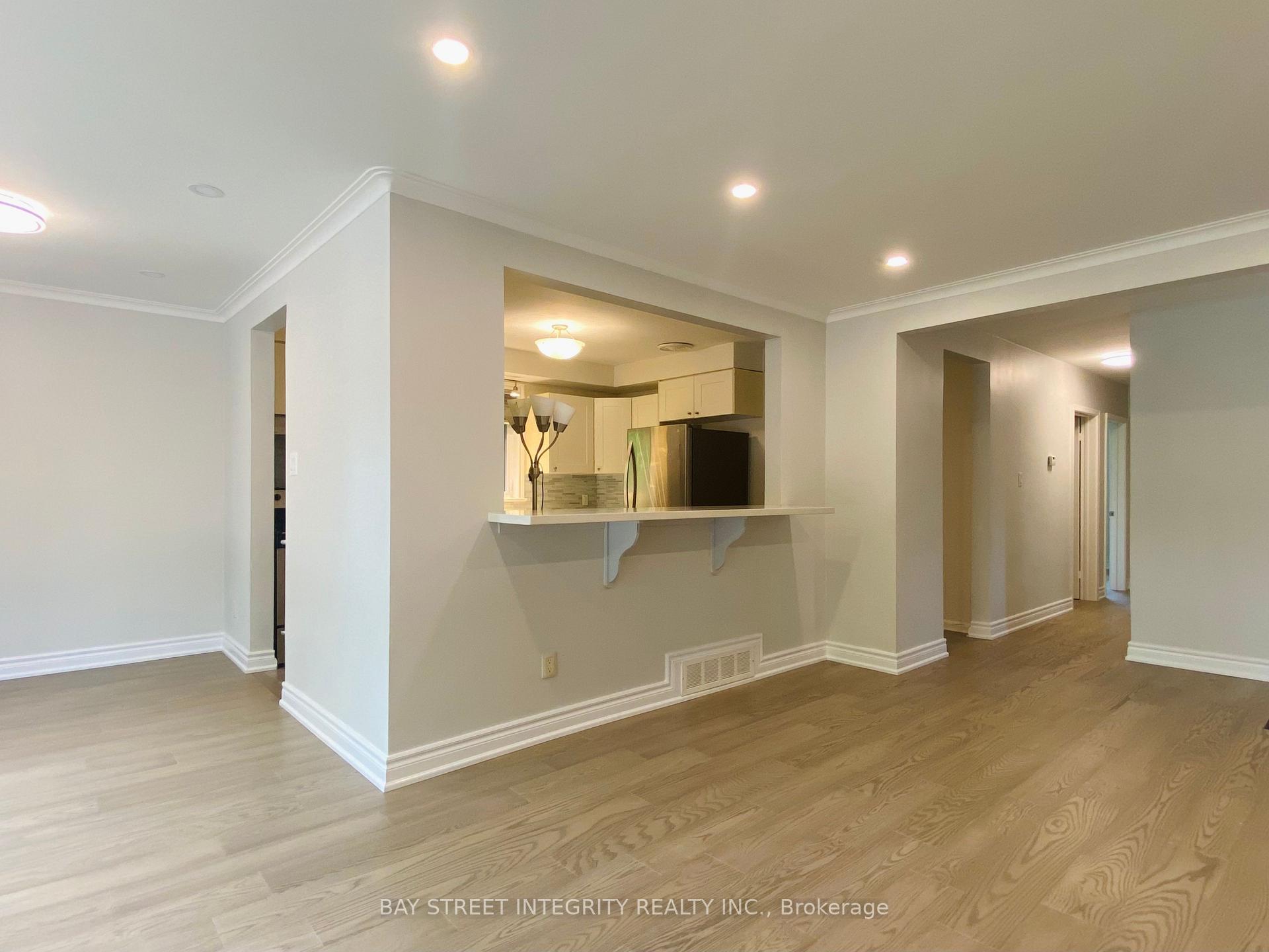 Photo 5 of 207 Maple Avenue, Richmond Hill, Harding — HOMEH