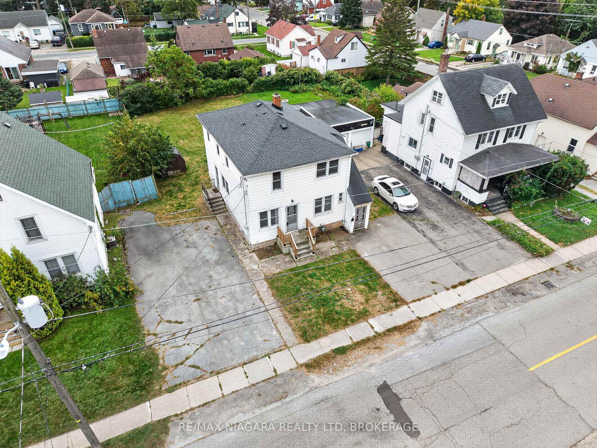 Photo 7 of 6520 Barker Street, Niagara Falls, Dorchester — HOMEH
