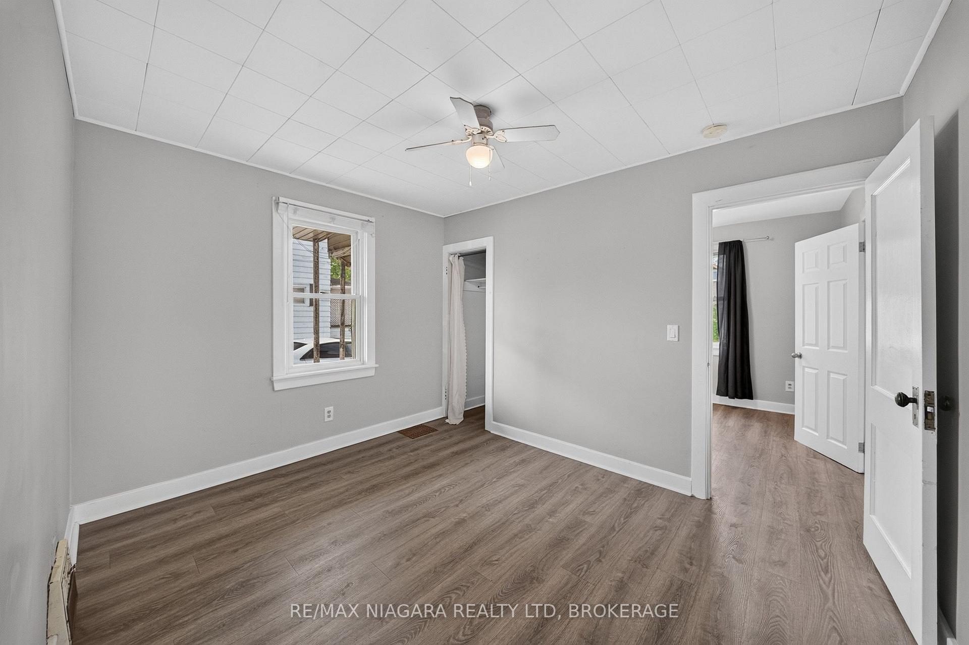 Photo 16 of 6520 Barker Street, Niagara Falls, Dorchester — HOMEH