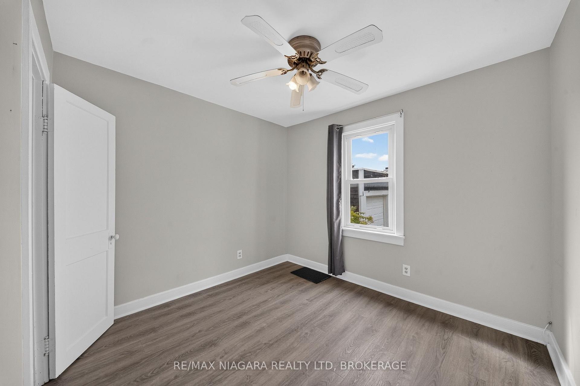 Photo 23 of 6520 Barker Street, Niagara Falls, Dorchester — HOMEH