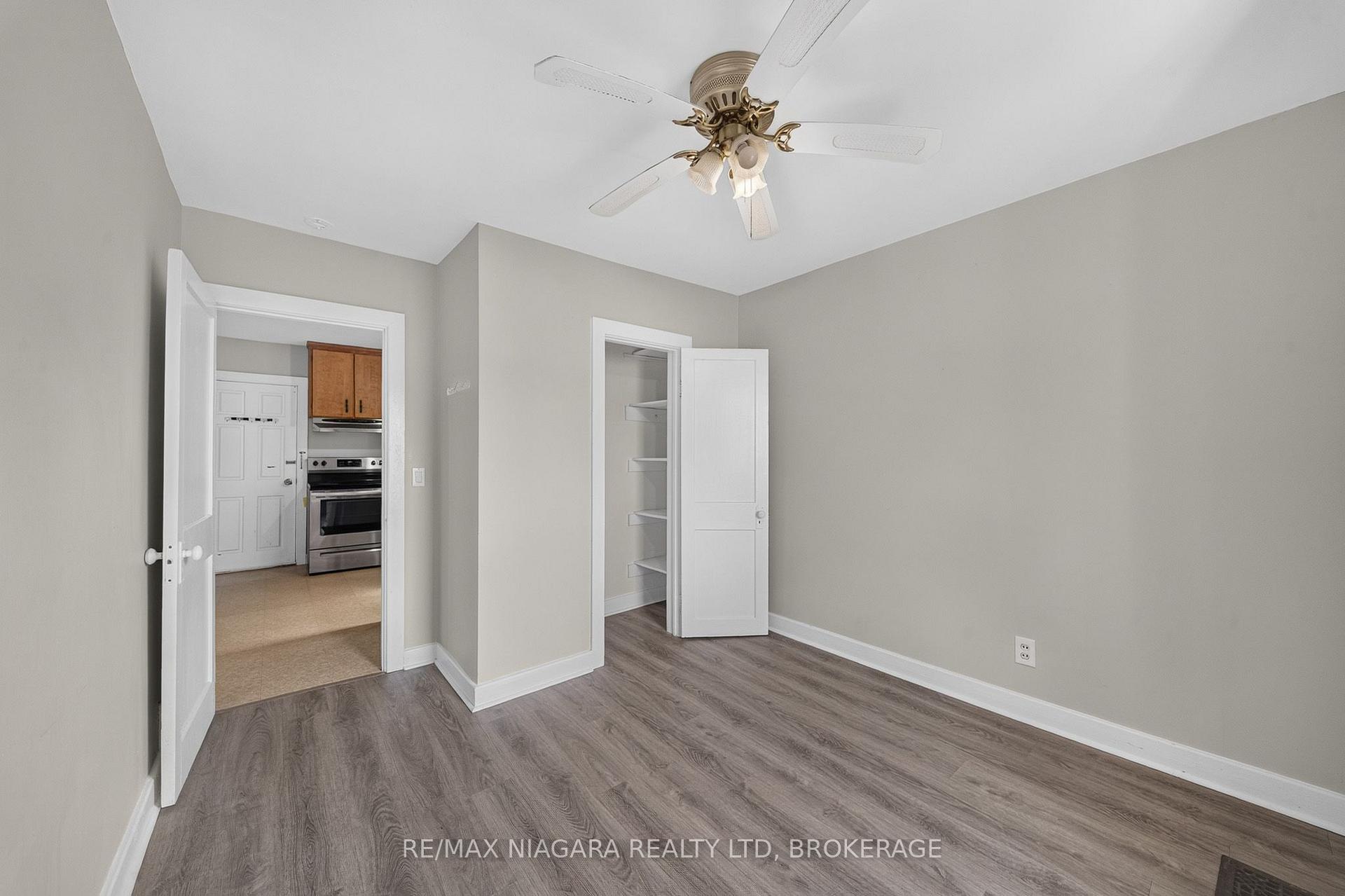 Photo 25 of 6520 Barker Street, Niagara Falls, Dorchester — HOMEH