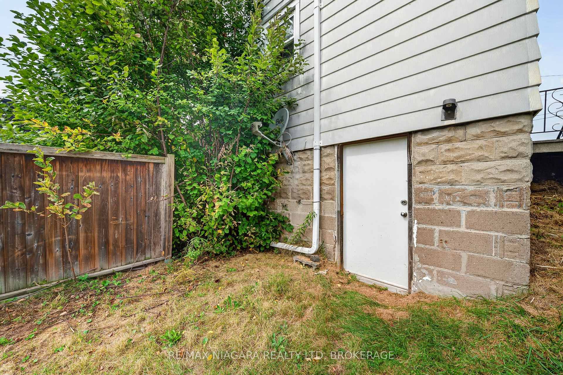 Photo 41 of 6520 Barker Street, Niagara Falls, Dorchester — HOMEH