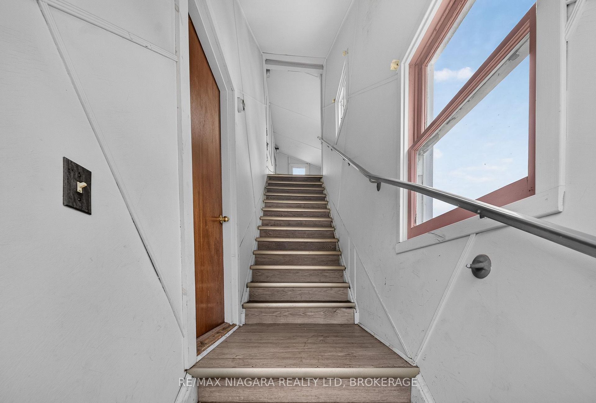 Photo 30 of 6520 Barker Street, Niagara Falls, Dorchester — HOMEH