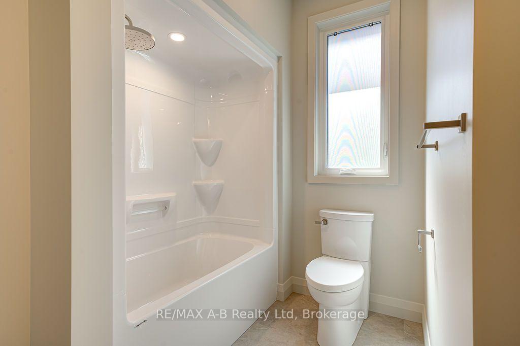 Photo 13 of 8 Orchard Drive, Stratford — HOMEH