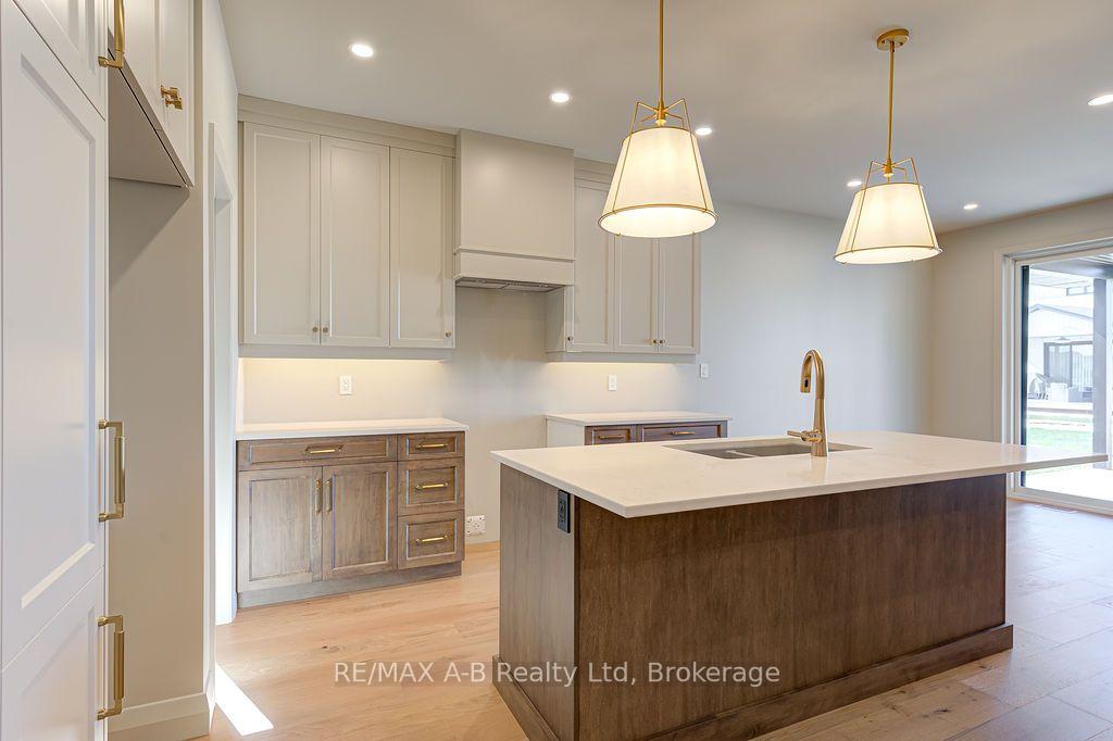 Photo 19 of 8 Orchard Drive, Stratford — HOMEH