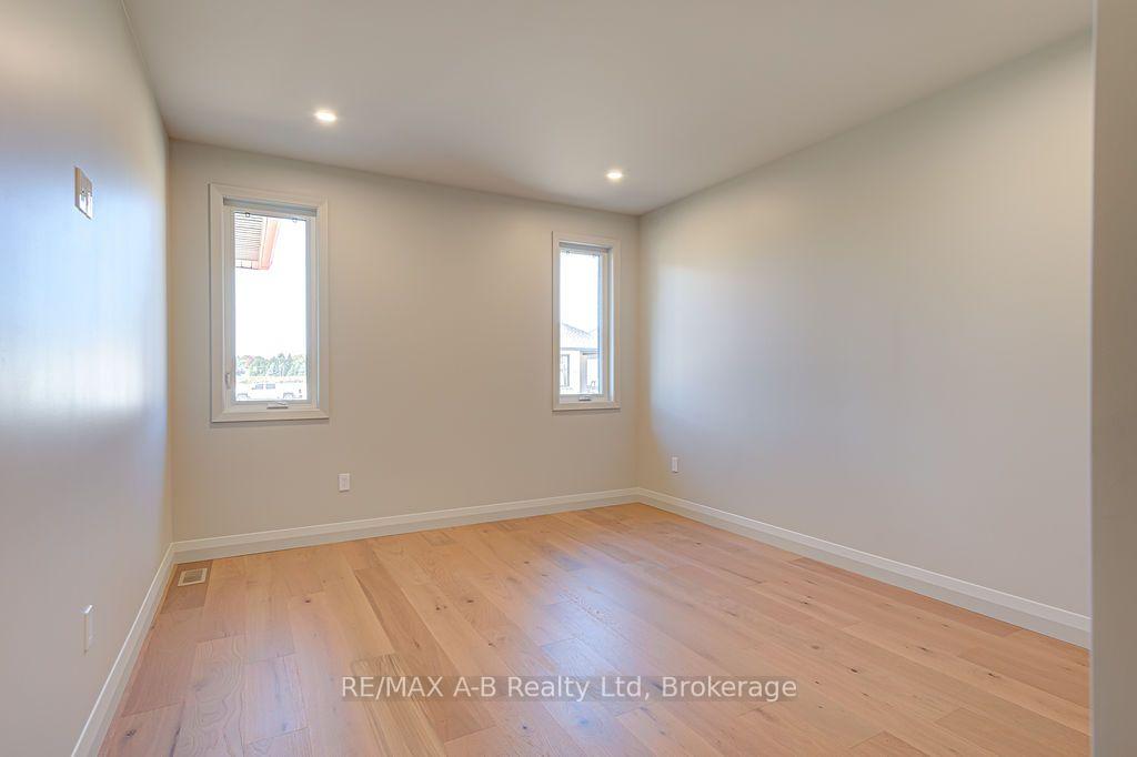 Photo 30 of 8 Orchard Drive, Stratford — HOMEH