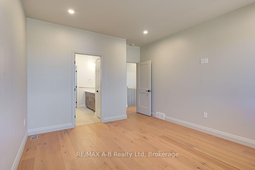 Photo 31 of 8 Orchard Drive, Stratford — HOMEH