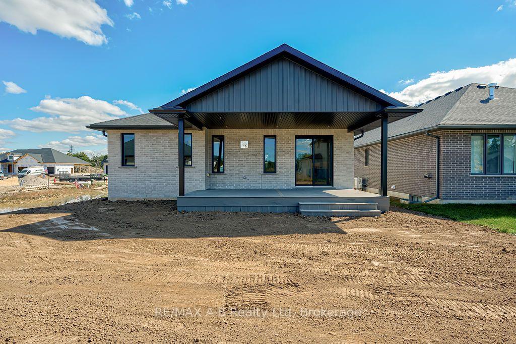 Photo 44 of 8 Orchard Drive, Stratford — HOMEH